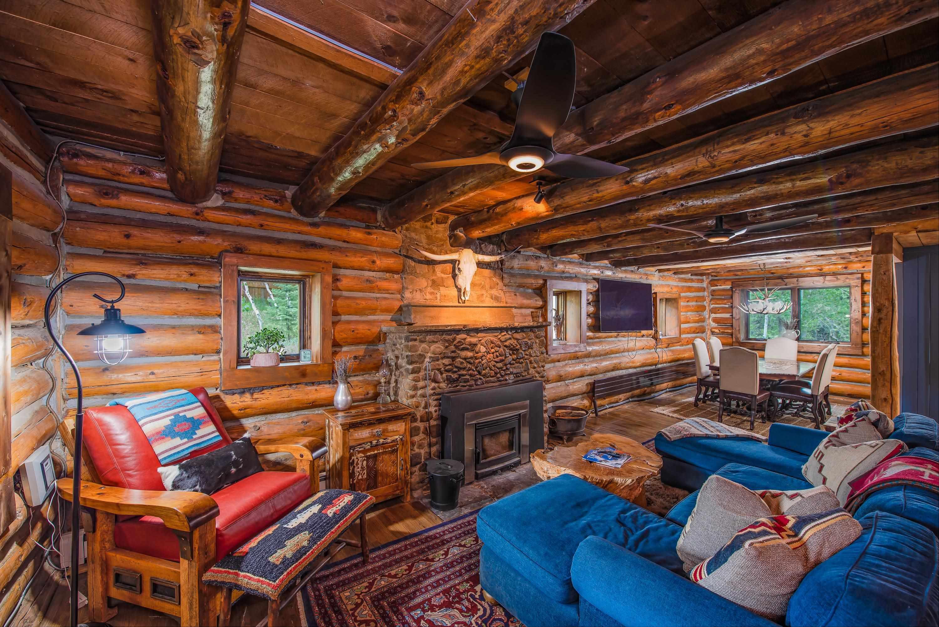 Taos, New Mexico, 87571, United States, 2 Bedrooms Bedrooms, ,2 BathroomsBathrooms,Residential,For Sale,1829499