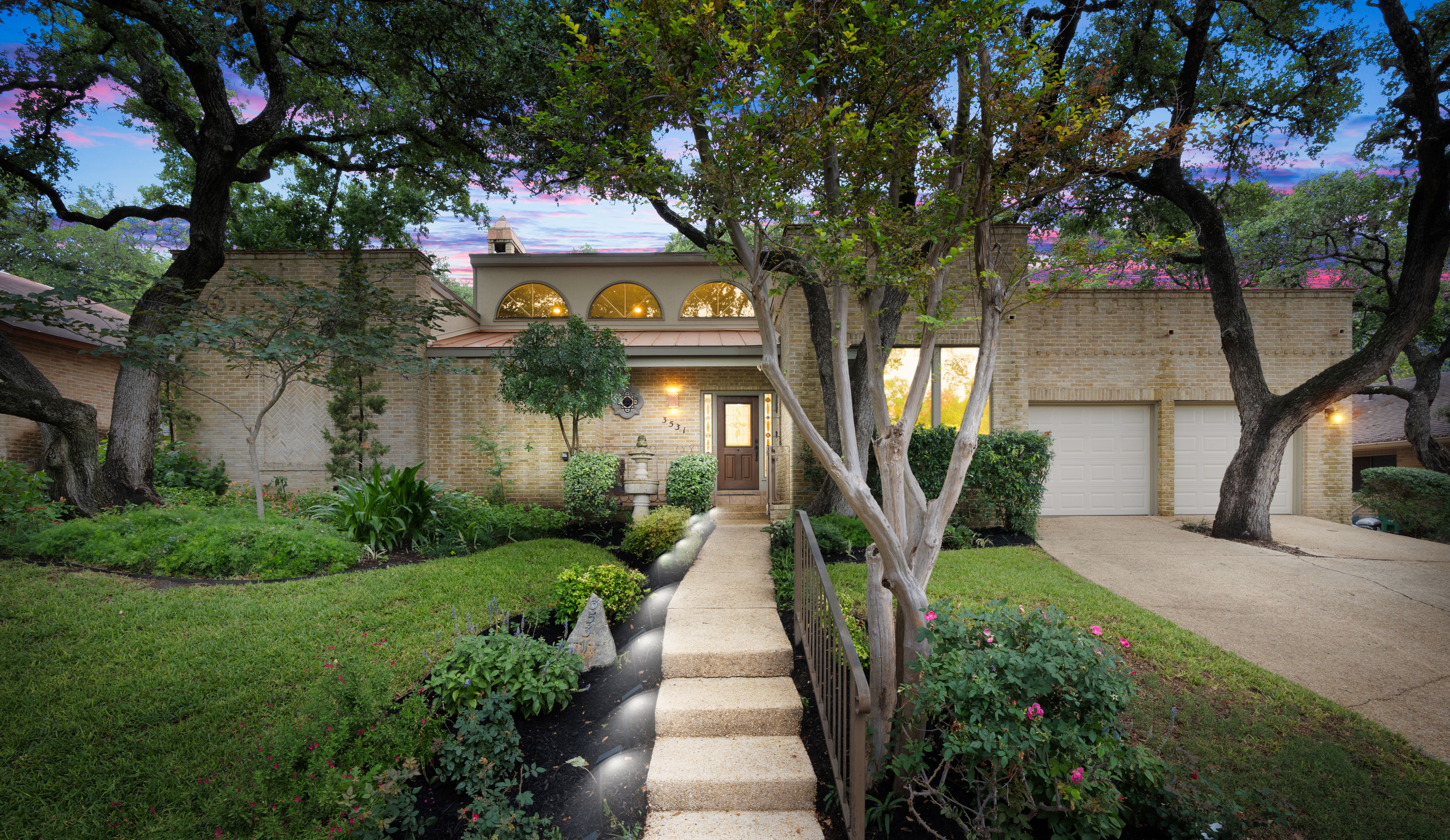  Pristine Architectural Gem in Coveted Hunters Creek - 物件實景