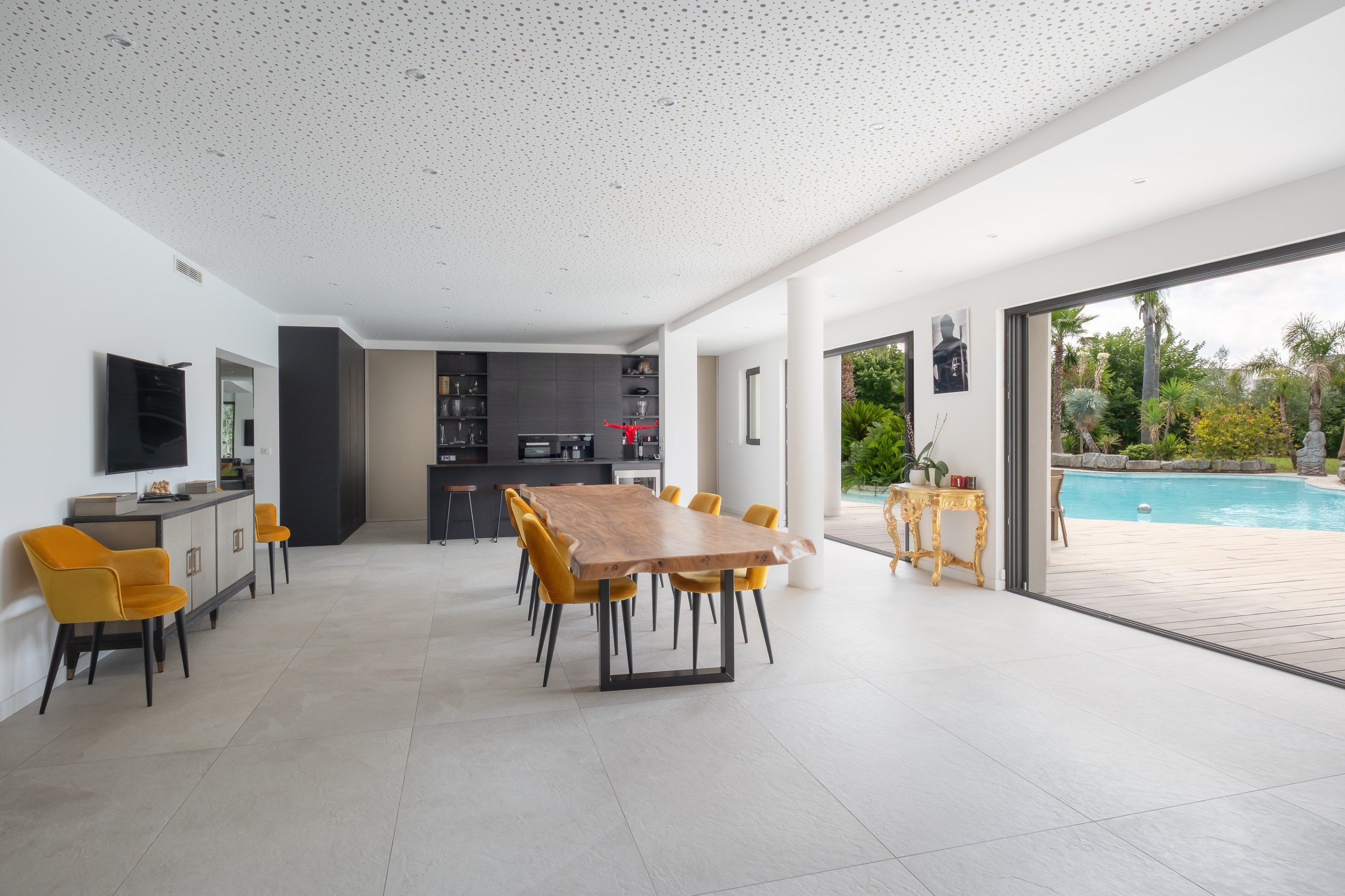  An amazing contemporary property - 物件實景