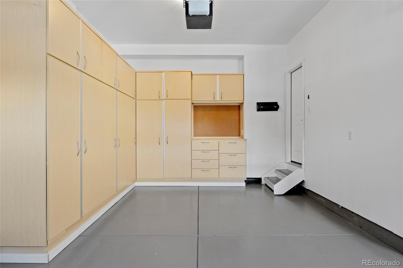 Castle Pines, Colorado, 80108, United States, 5 Bedrooms Bedrooms, ,4 BathroomsBathrooms,Residential,For Sale,2002261