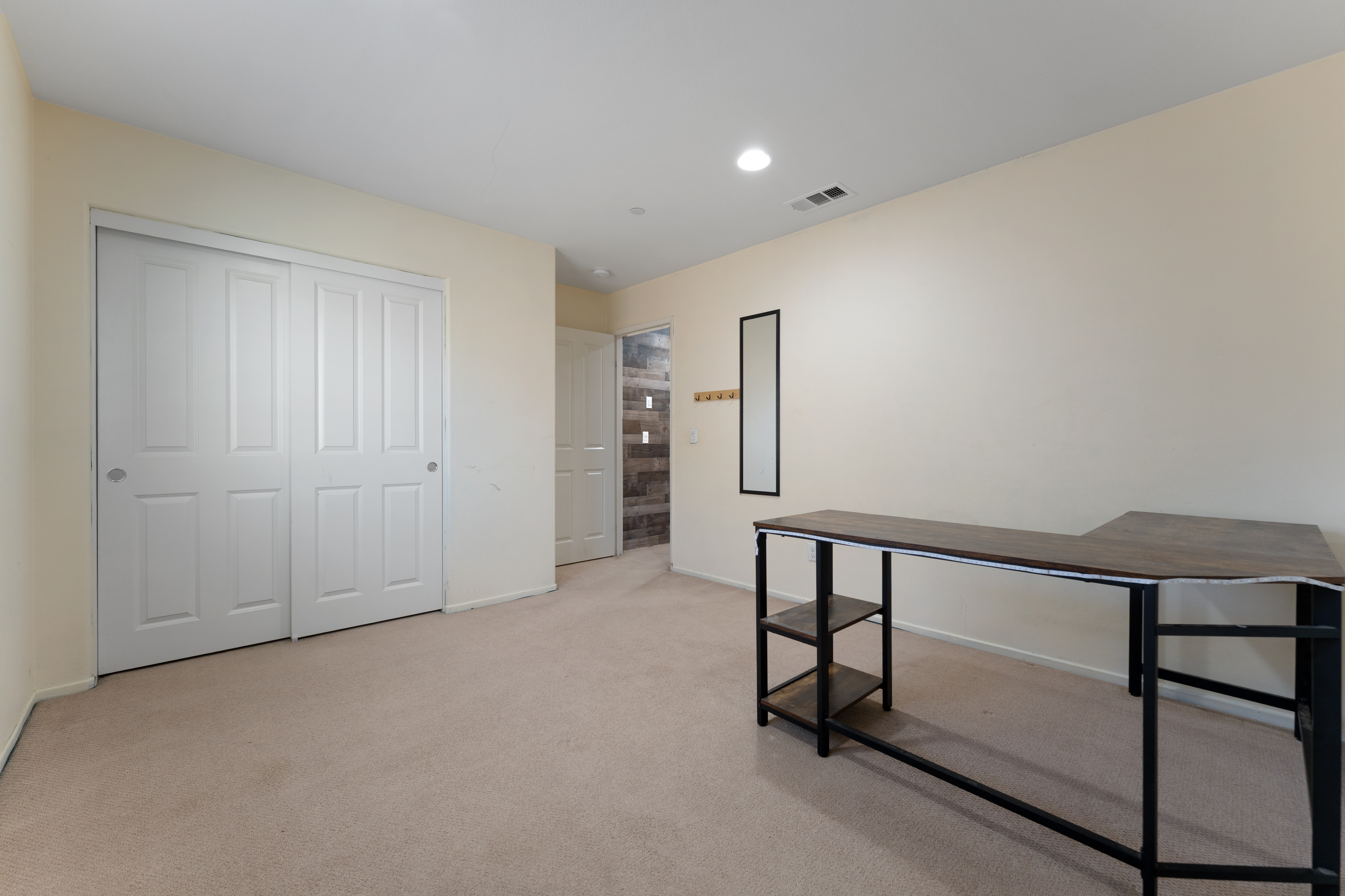 Winchester, California, 92596, United States, 6 Bedrooms Bedrooms, ,4 BathroomsBathrooms,Residential,For Sale,1983204