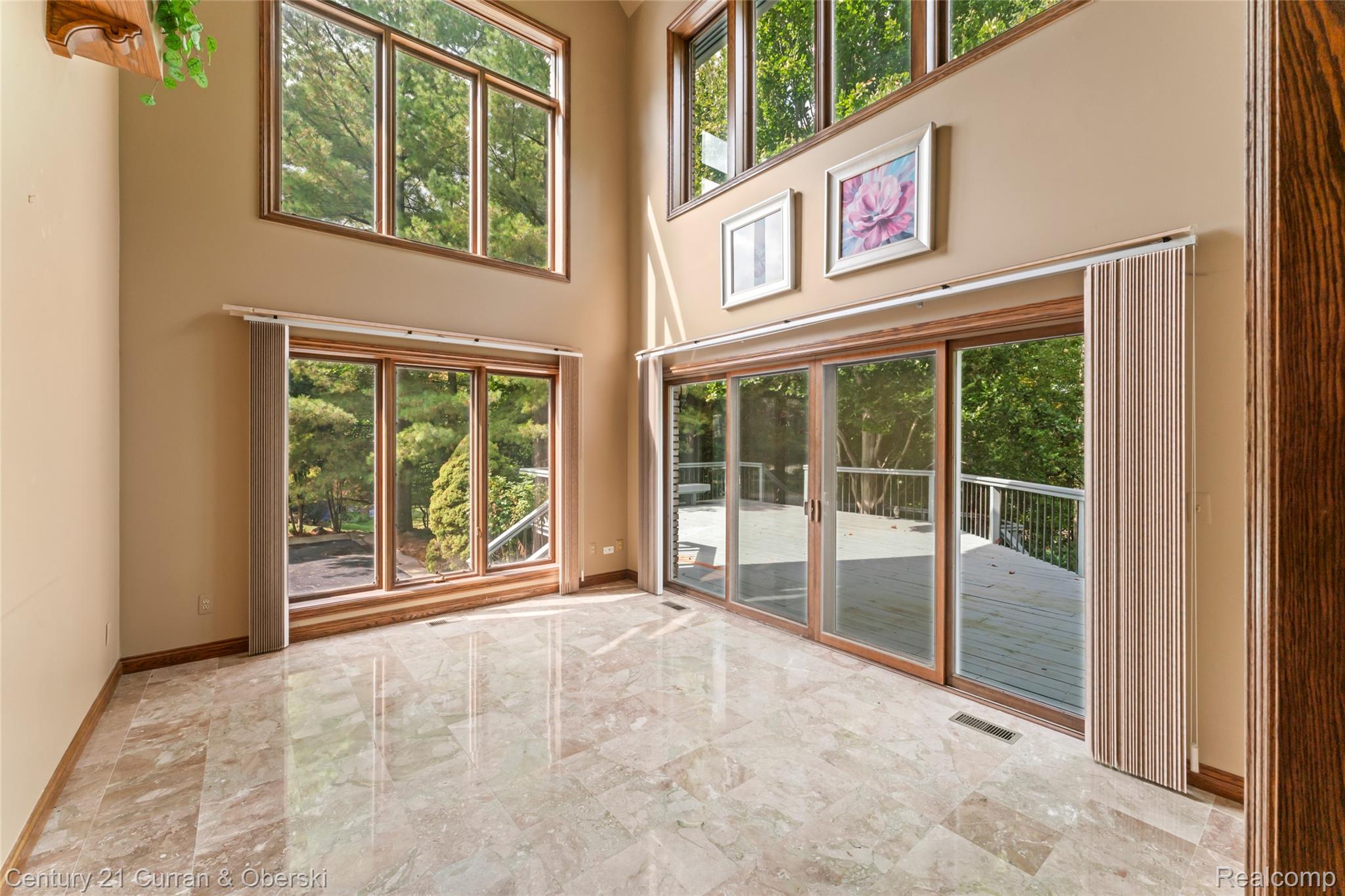 Farmington, Michigan, 48331, United States, 5 Bedrooms Bedrooms, ,6 BathroomsBathrooms,Residential,For Sale,1975363