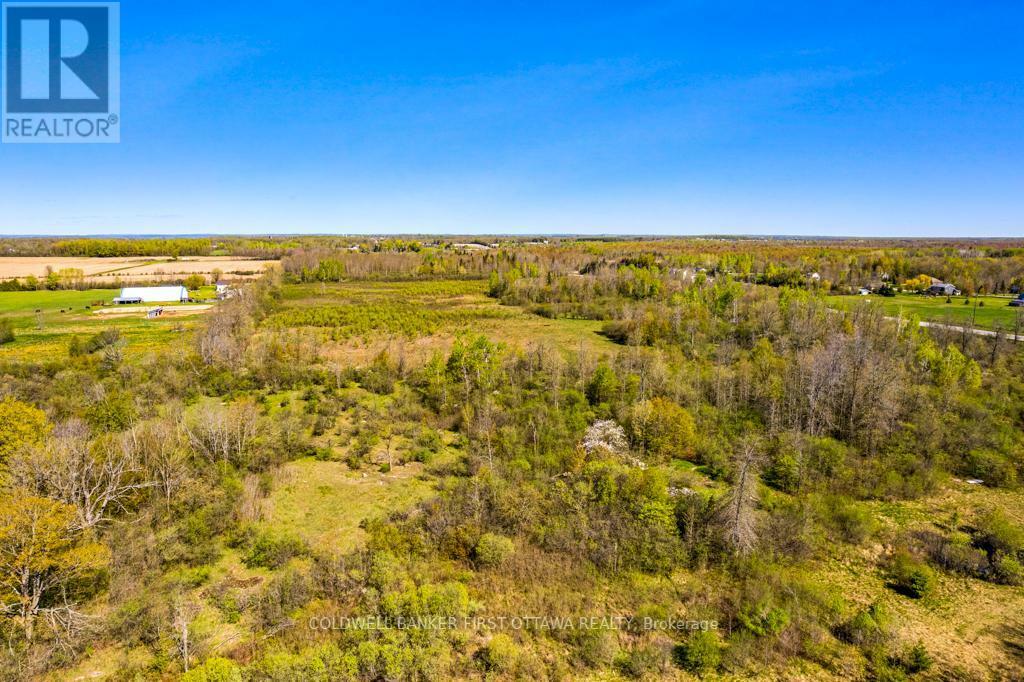 TAY VALLEY, Ontario, K7H 3C9, CA, ,Residential,For Sale,1867366