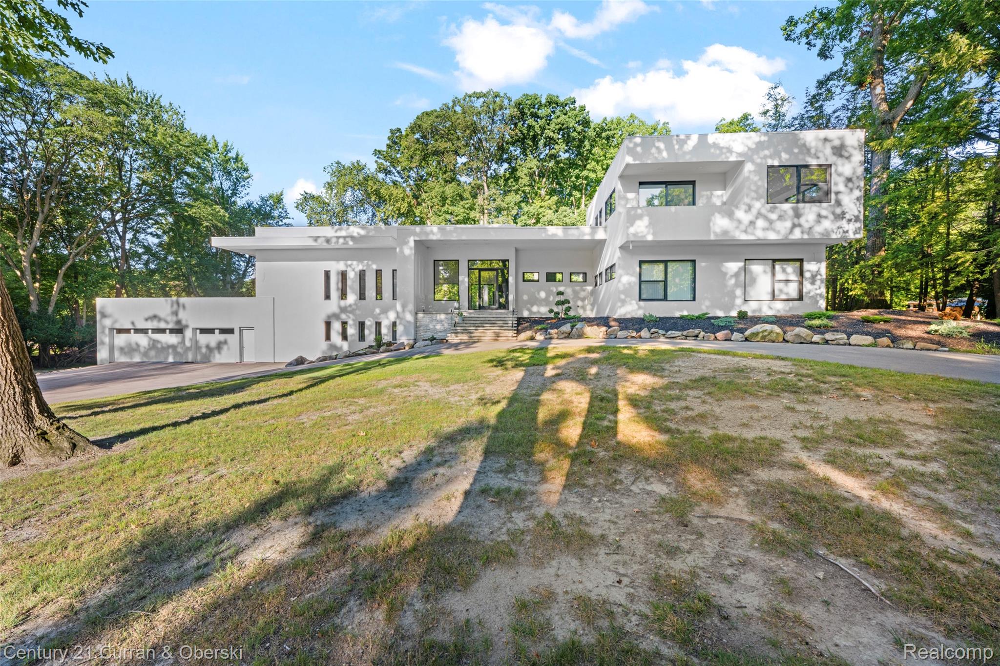 Farmington, Michigan, 48334, United States, 7 Bedrooms Bedrooms, ,8 BathroomsBathrooms,Residential,For Sale,1980731