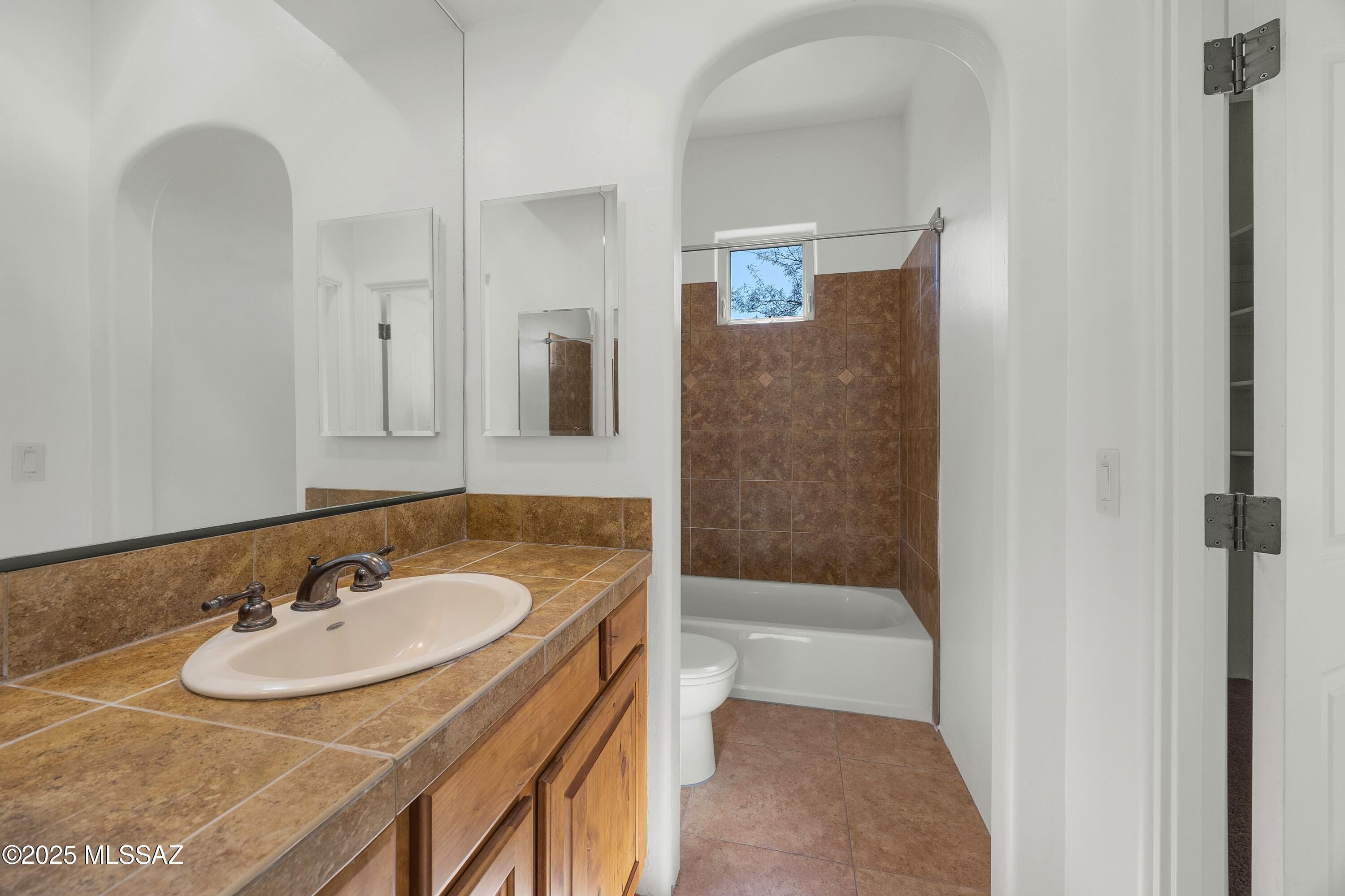 Green Valley, Arizona, 85614, United States, 3 Bedrooms Bedrooms, ,3 BathroomsBathrooms,Residential,For Sale,1990889