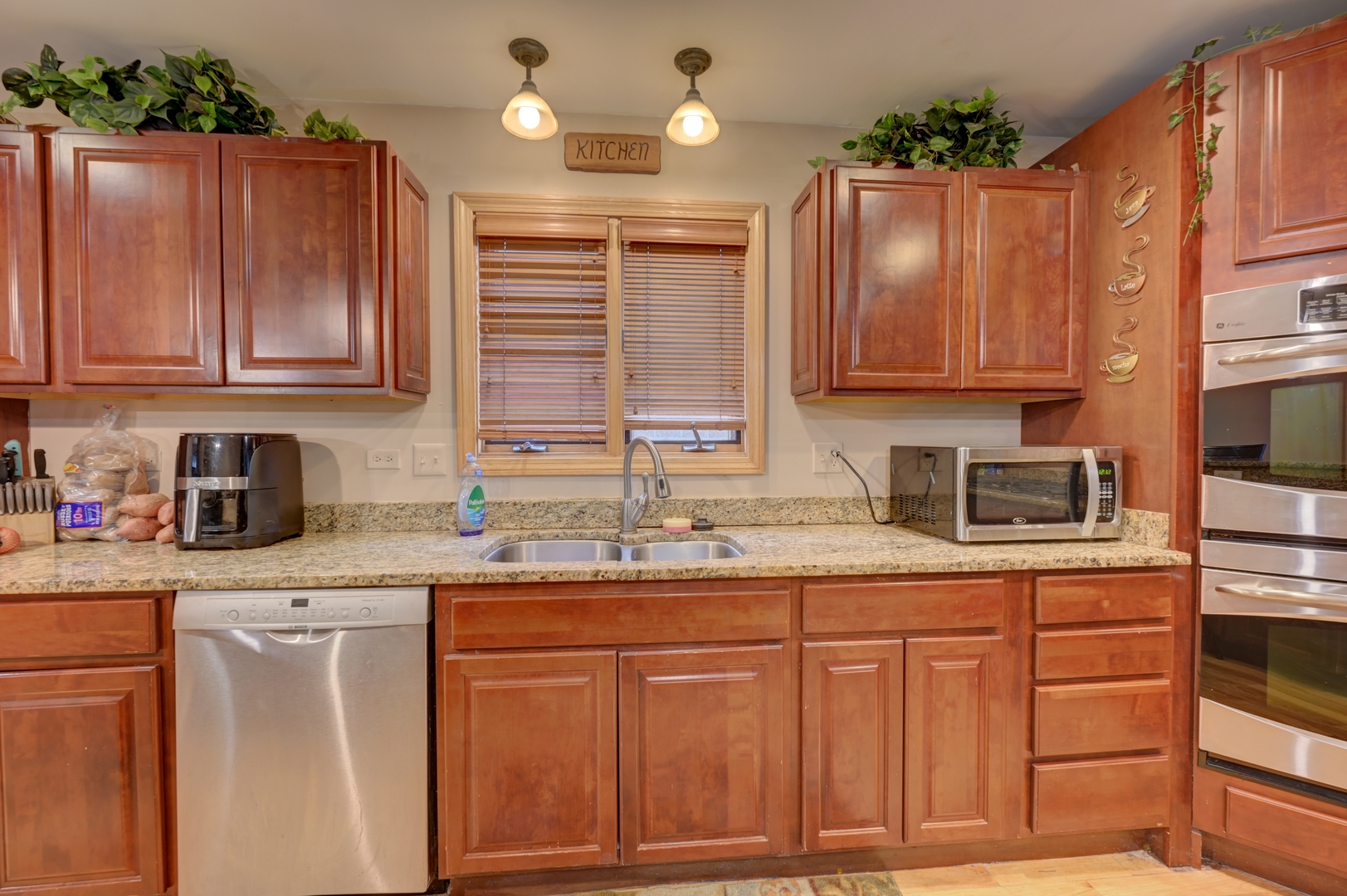 River Grove, Illinois, 60171, United States, 5 Bedrooms Bedrooms, ,4 BathroomsBathrooms,Residential,For Sale,2002992