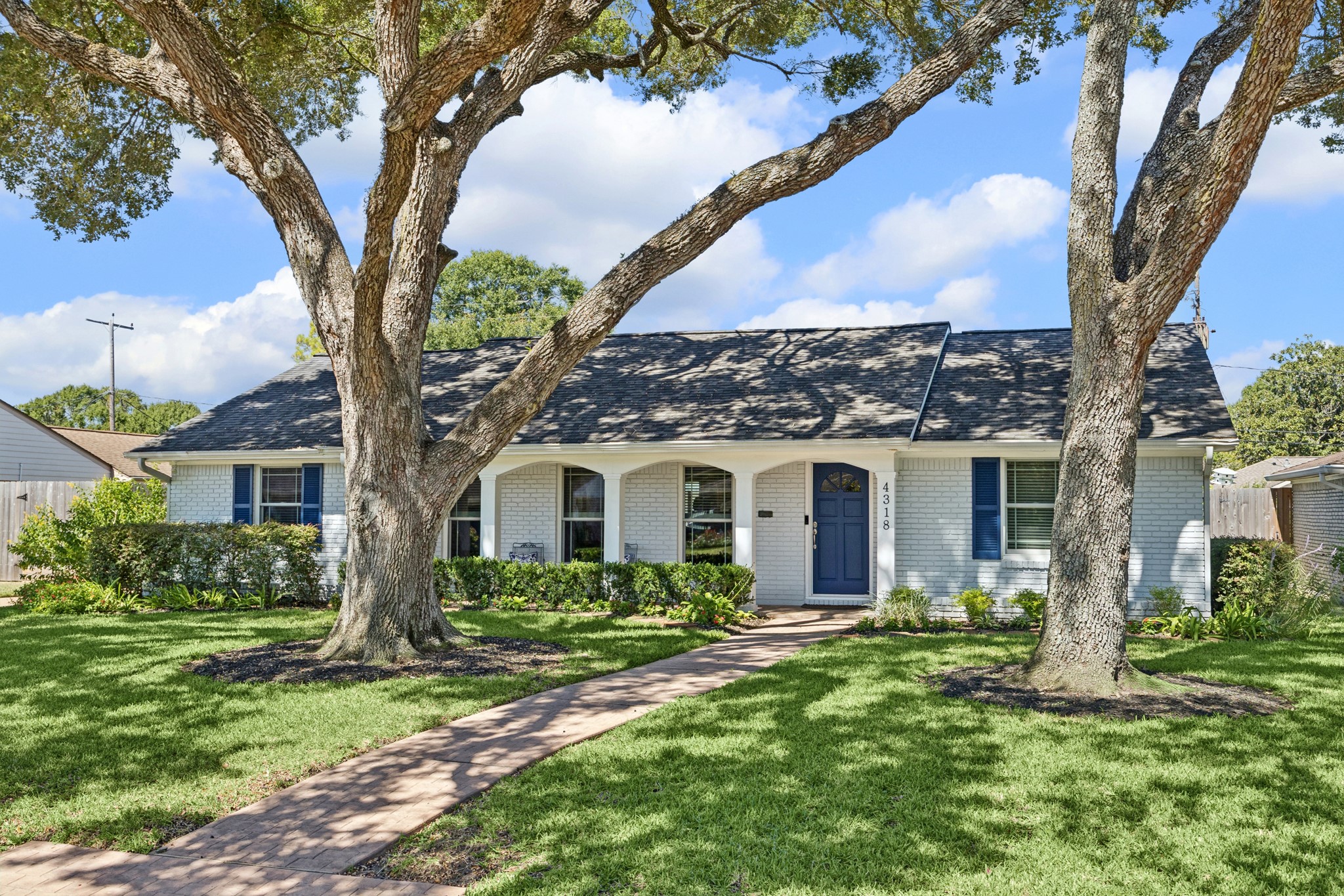  4318 Stillbrooke Drive - 物件實景