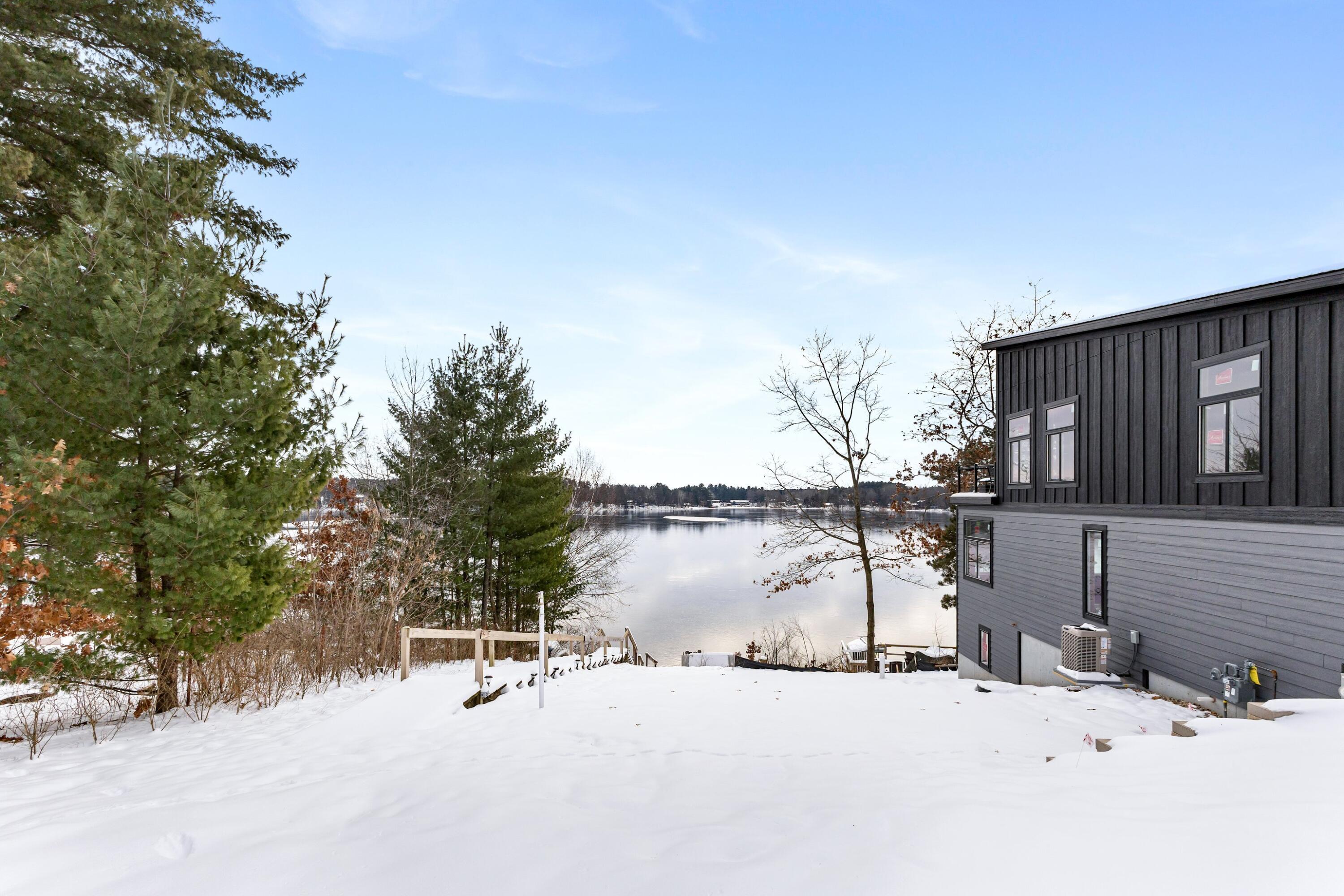 Springfield, Wisconsin, 53964, United States, 3 Bedrooms Bedrooms, ,2 BathroomsBathrooms,Residential,For Sale,2002978