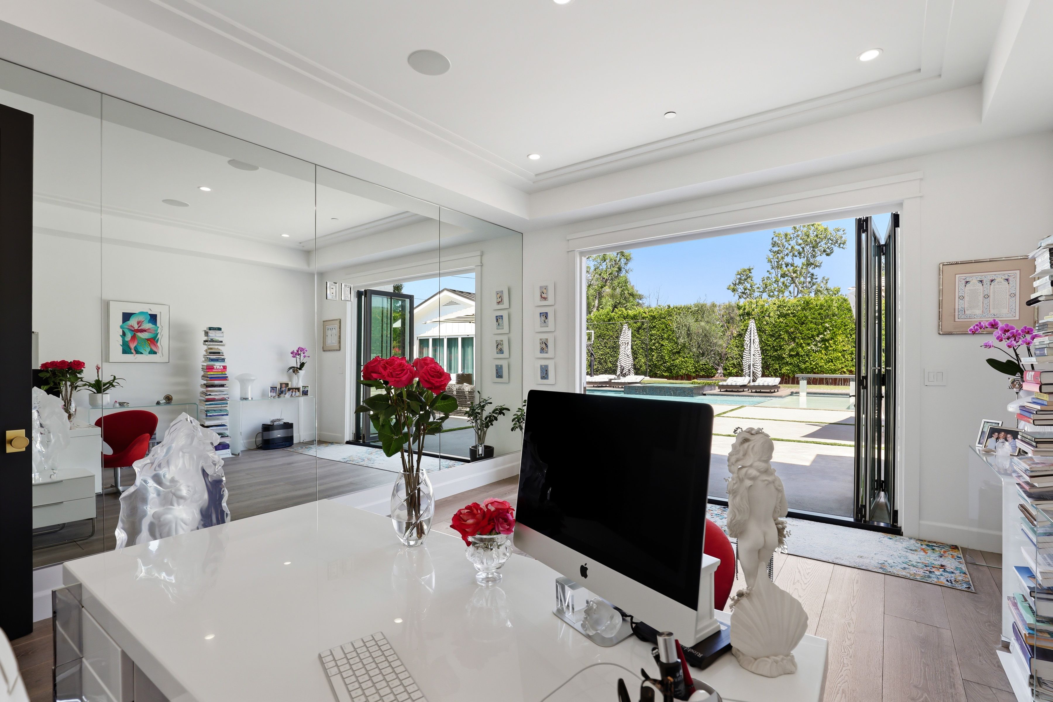  5342 Shoshone Avenue - 物件實景