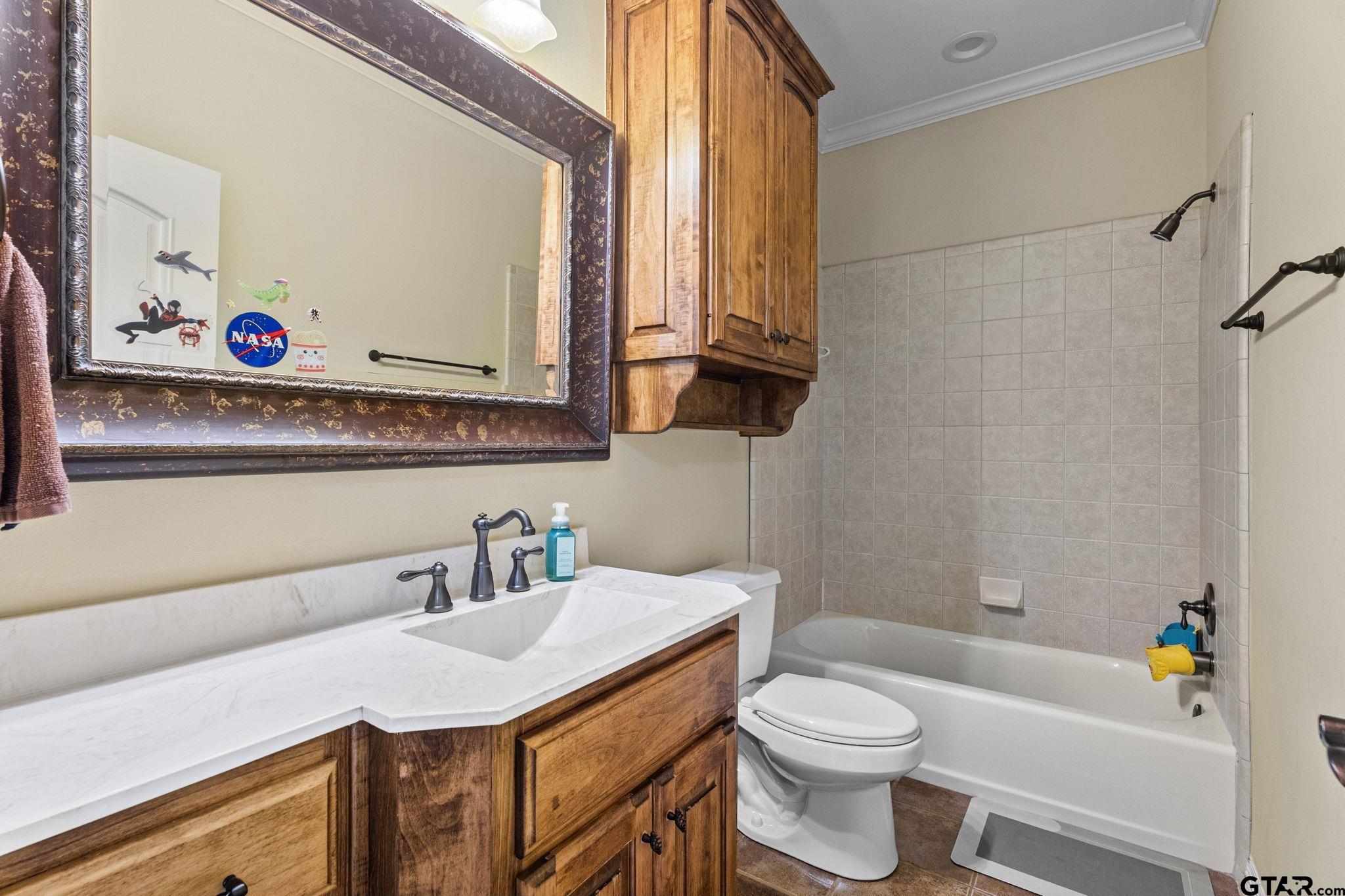 Tyler, Texas, 75703, United States, 4 Bedrooms Bedrooms, ,6 BathroomsBathrooms,Residential,For Sale,1818299