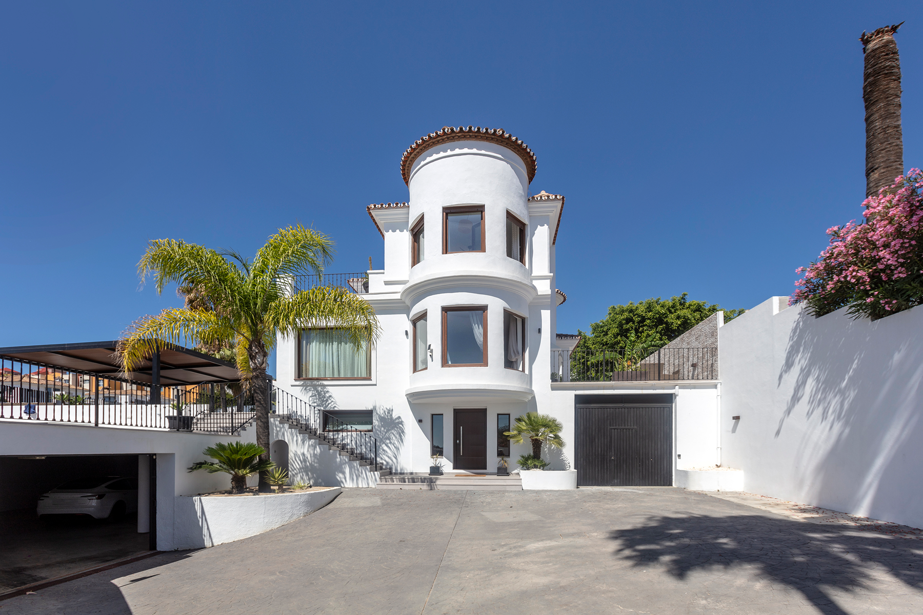  Fully renovated Andalusian style villa with panoramic sea and La Concha views - 物件實景
