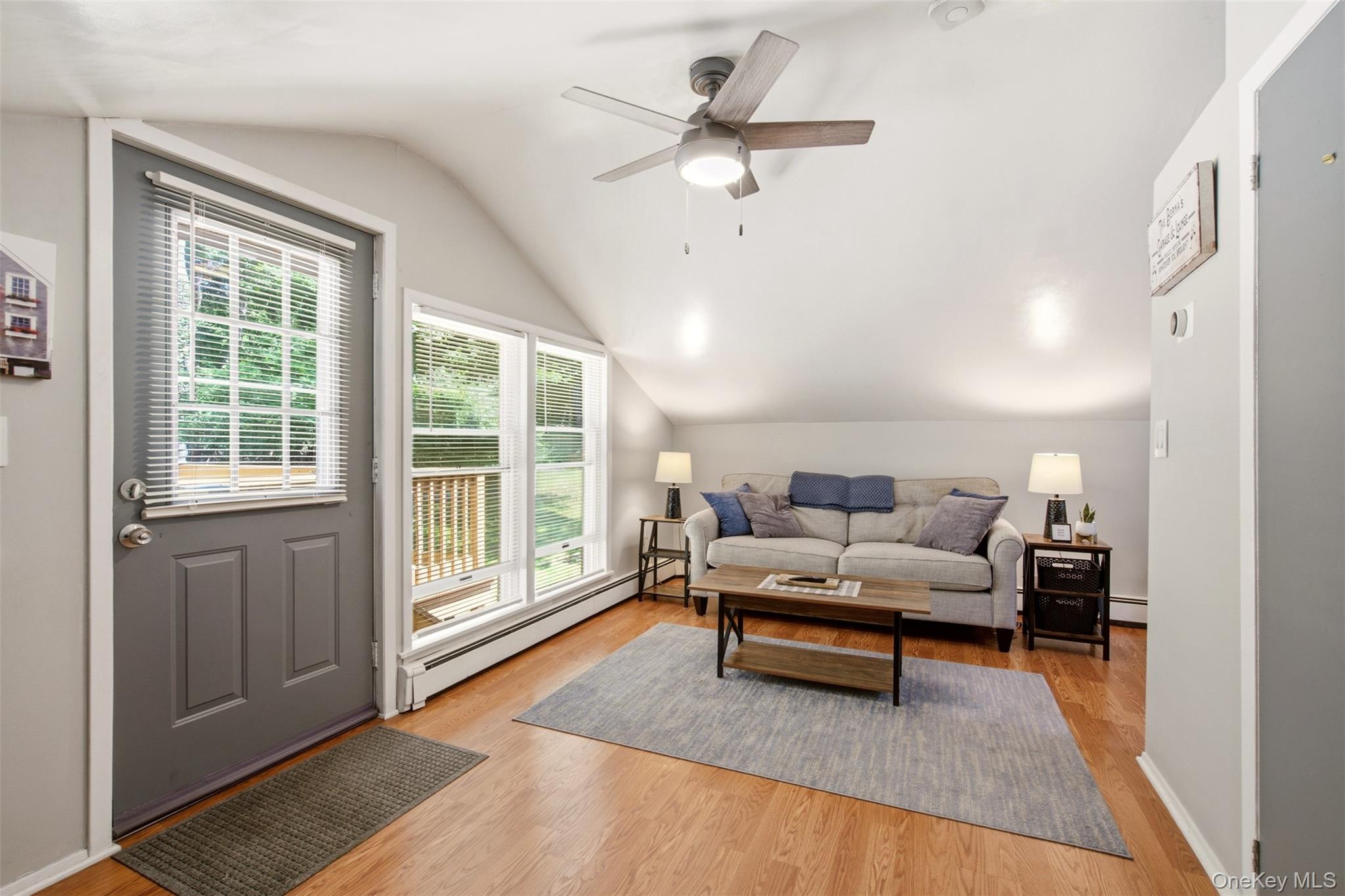  355 Bread And Cheese Hollow Road, Northport, NY, 11768 - 物件實景