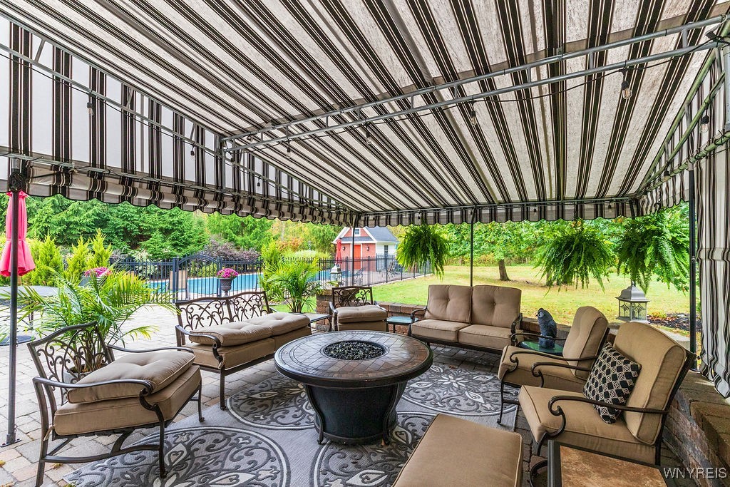 Grand Island, New York, 14072, United States, 4 Bedrooms Bedrooms, ,5 BathroomsBathrooms,Residential,For Sale,1975944