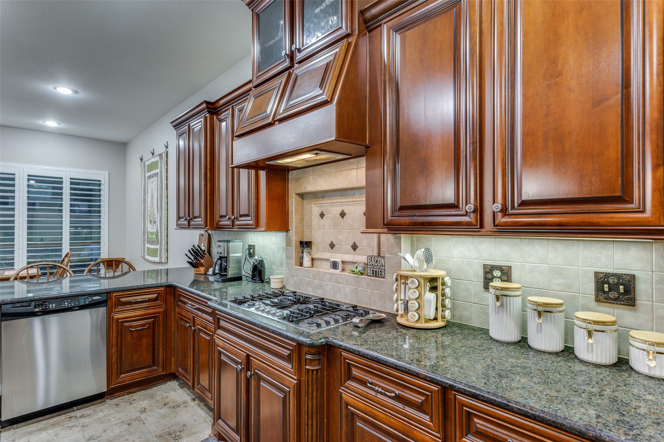 100 Stone Canyon Circle, Fort Worth, Texas, 76108, United States, 4 Bedrooms Bedrooms, ,5 BathroomsBathrooms,Residential,For Sale,100 Stone Canyon Circle,1645920