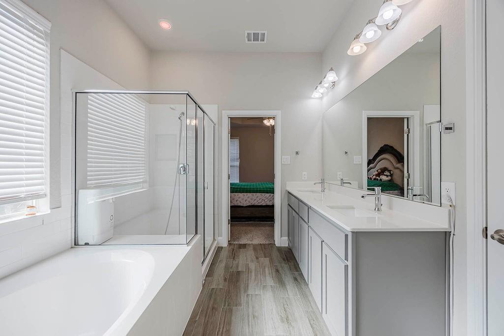 Hickory Creek, Texas, 75065, United States, 5 Bedrooms Bedrooms, ,4 BathroomsBathrooms,Residential,For Sale,1923307