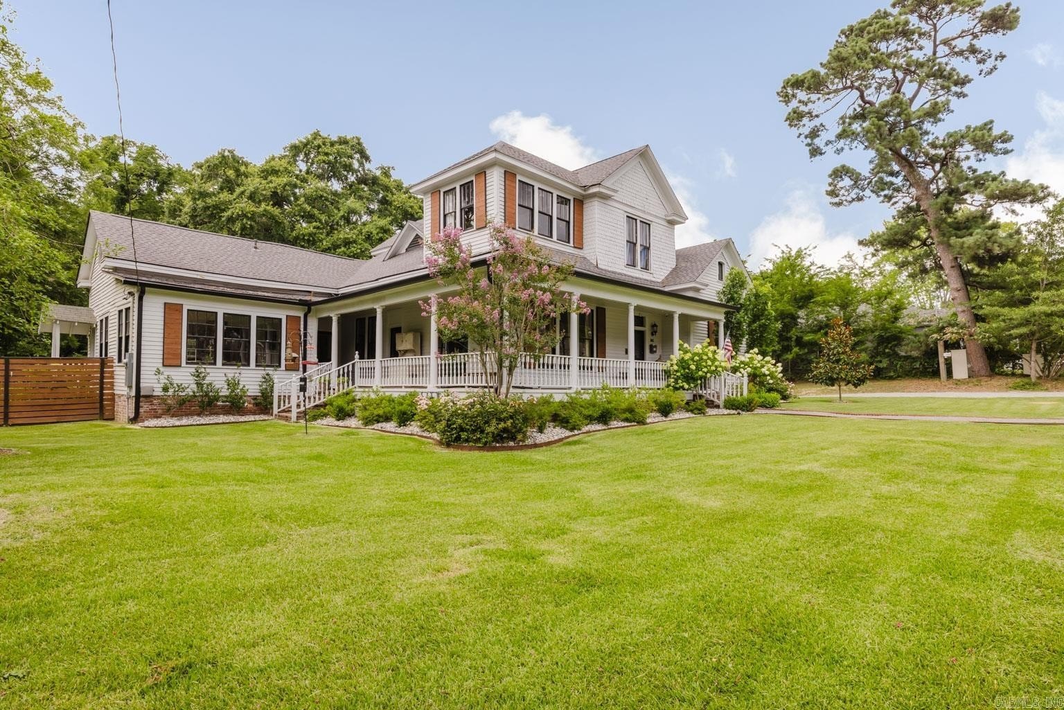 Benton, Arkansas, 72015, United States, 5 Bedrooms Bedrooms, ,3 BathroomsBathrooms,Residential,For Sale,1881485