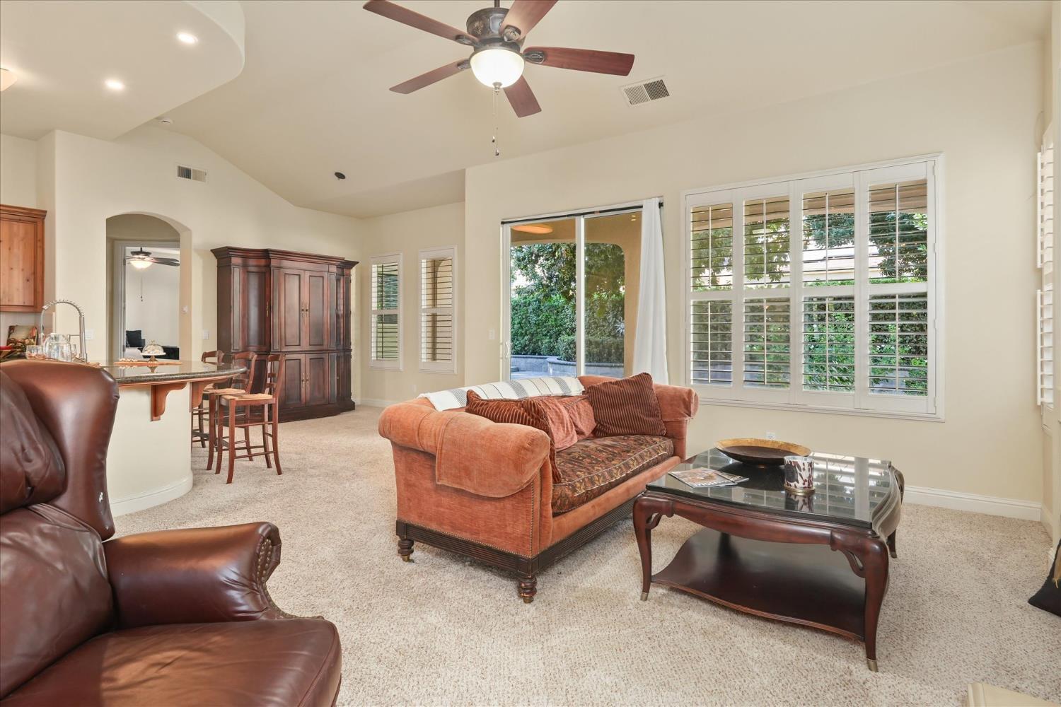 Clovis, California, 93619, United States, 3 Bedrooms Bedrooms, ,2 BathroomsBathrooms,Residential,For Sale,1942854