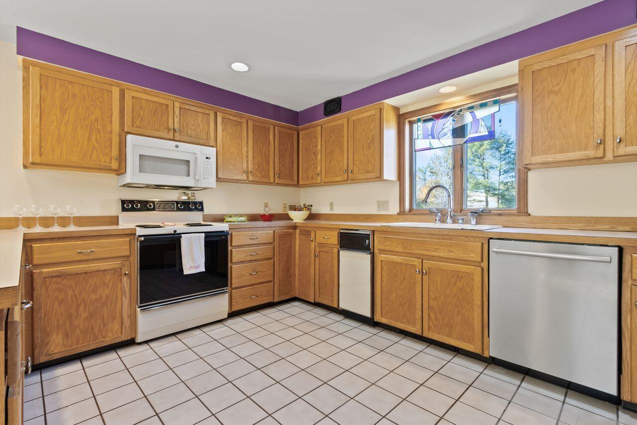 Portland, Maine, 04103, United States, 3 Bedrooms Bedrooms, ,3 BathroomsBathrooms,Residential,For Sale,1988011