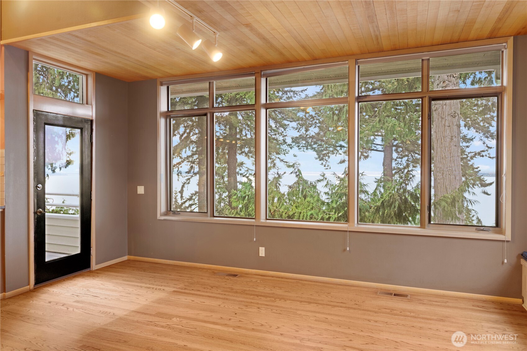 Bellingham, Washington, 98225, United States, 4 Bedrooms Bedrooms, ,3 BathroomsBathrooms,Residential,For Sale,1988960