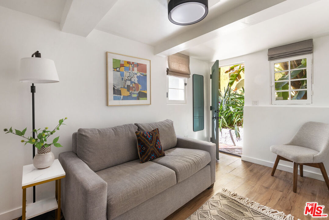 Los Angeles, California, 90026, United States, 3 Bedrooms Bedrooms, ,3 BathroomsBathrooms,Residential,For Sale,2003462