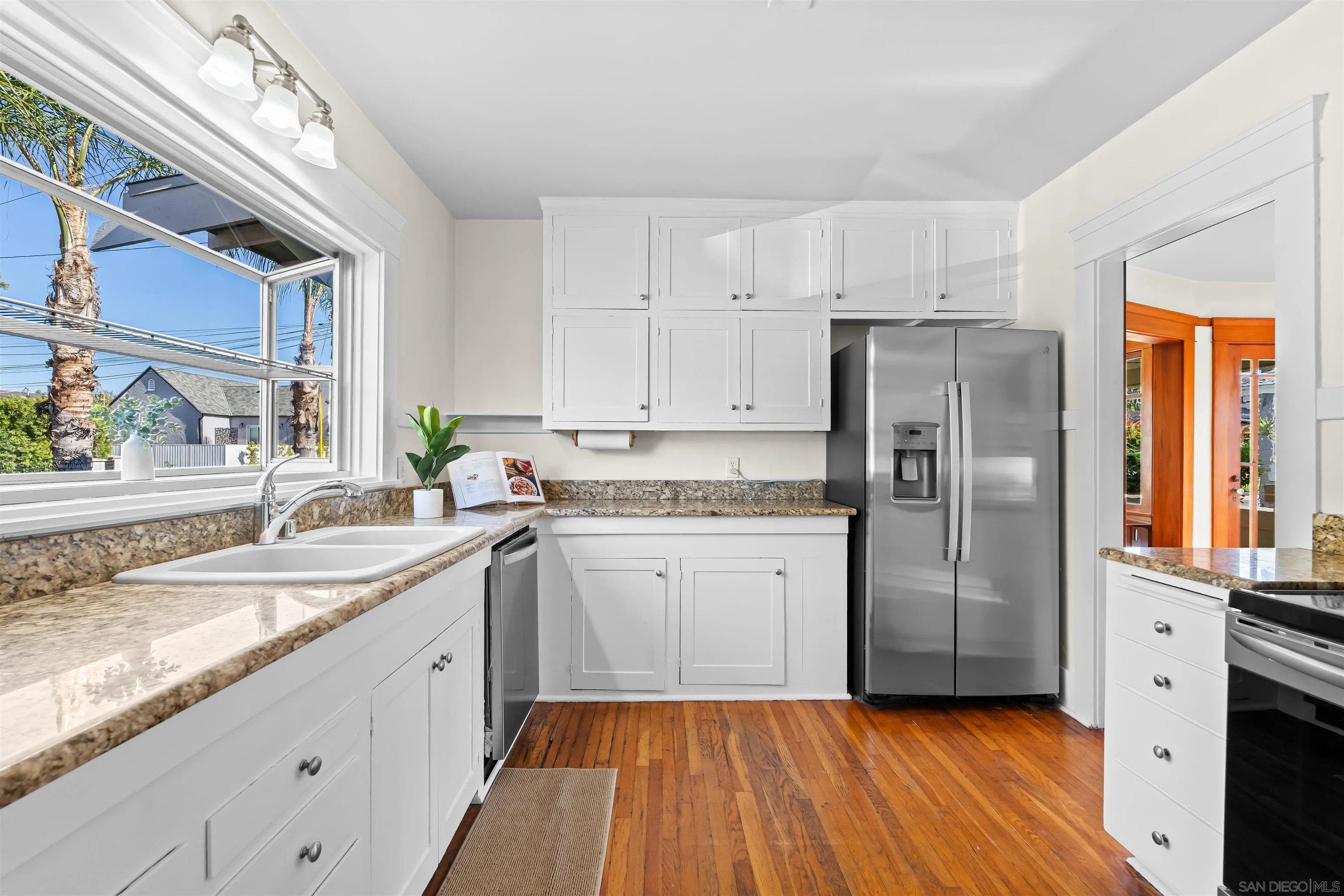 San Diego, California, 92103, United States, 2 Bedrooms Bedrooms, ,1 BathroomBathrooms,Residential,For Sale,1991109