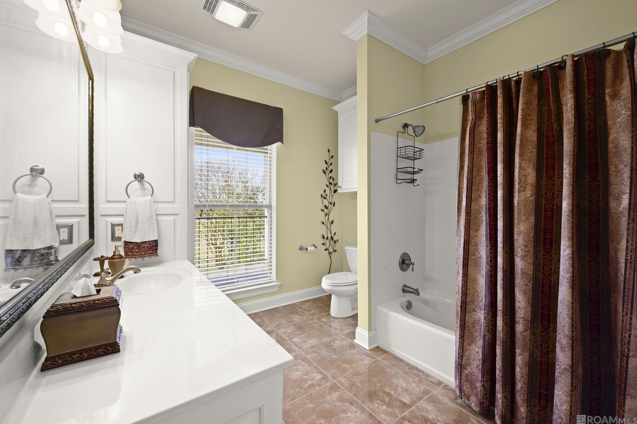Gonzales, Louisiana, 70737, United States, 4 Bedrooms Bedrooms, ,3 BathroomsBathrooms,Residential,For Sale,2023564