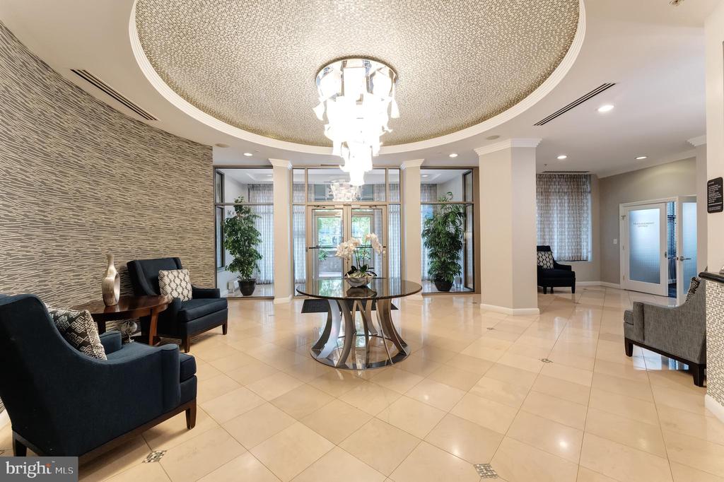 Reston, Virginia, 20190, United States, 2 Bedrooms Bedrooms, ,2 BathroomsBathrooms,Residential,For Sale,1904238