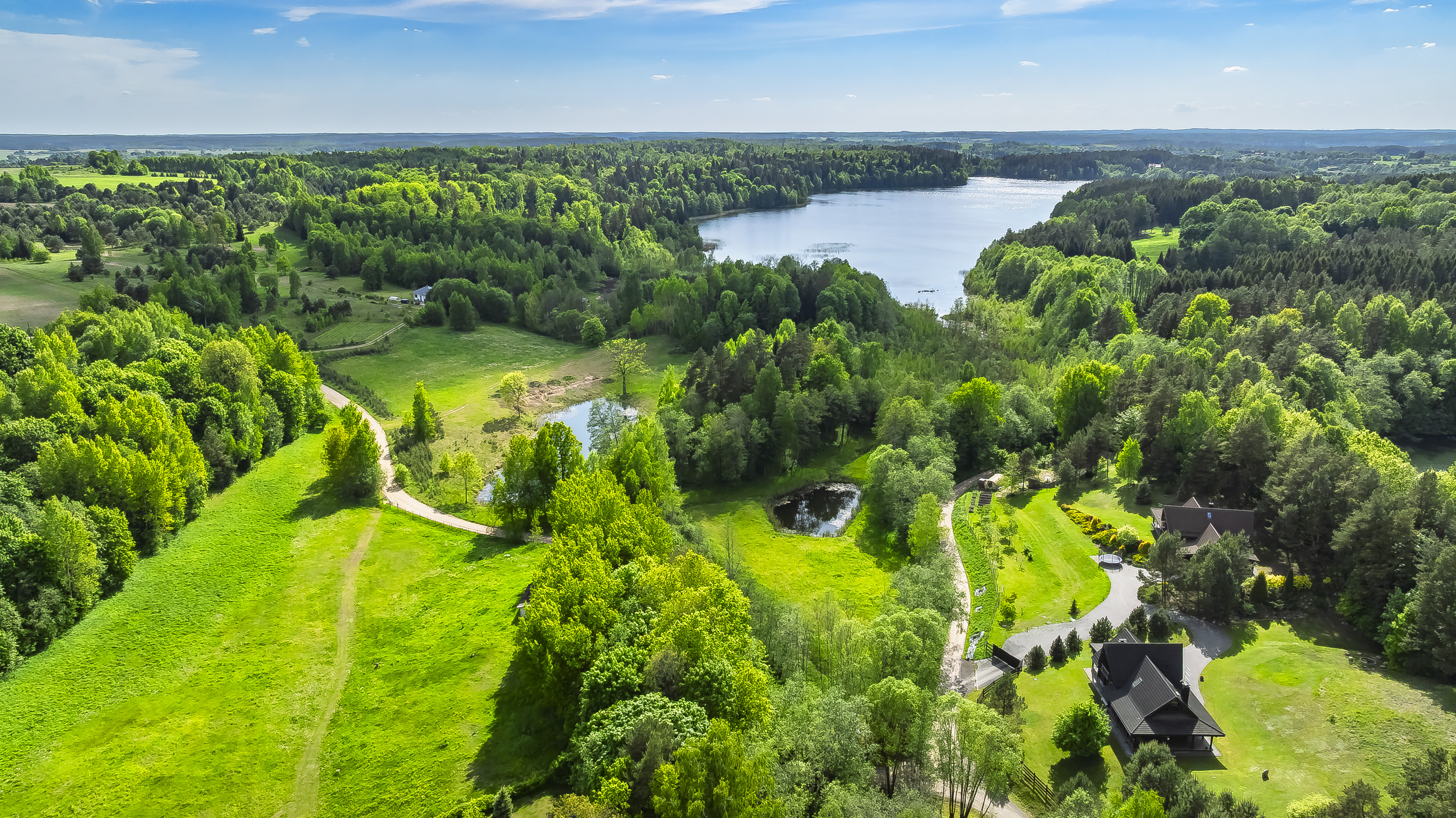  Spacious land plot in a picturesque location by the lake - 物件實景