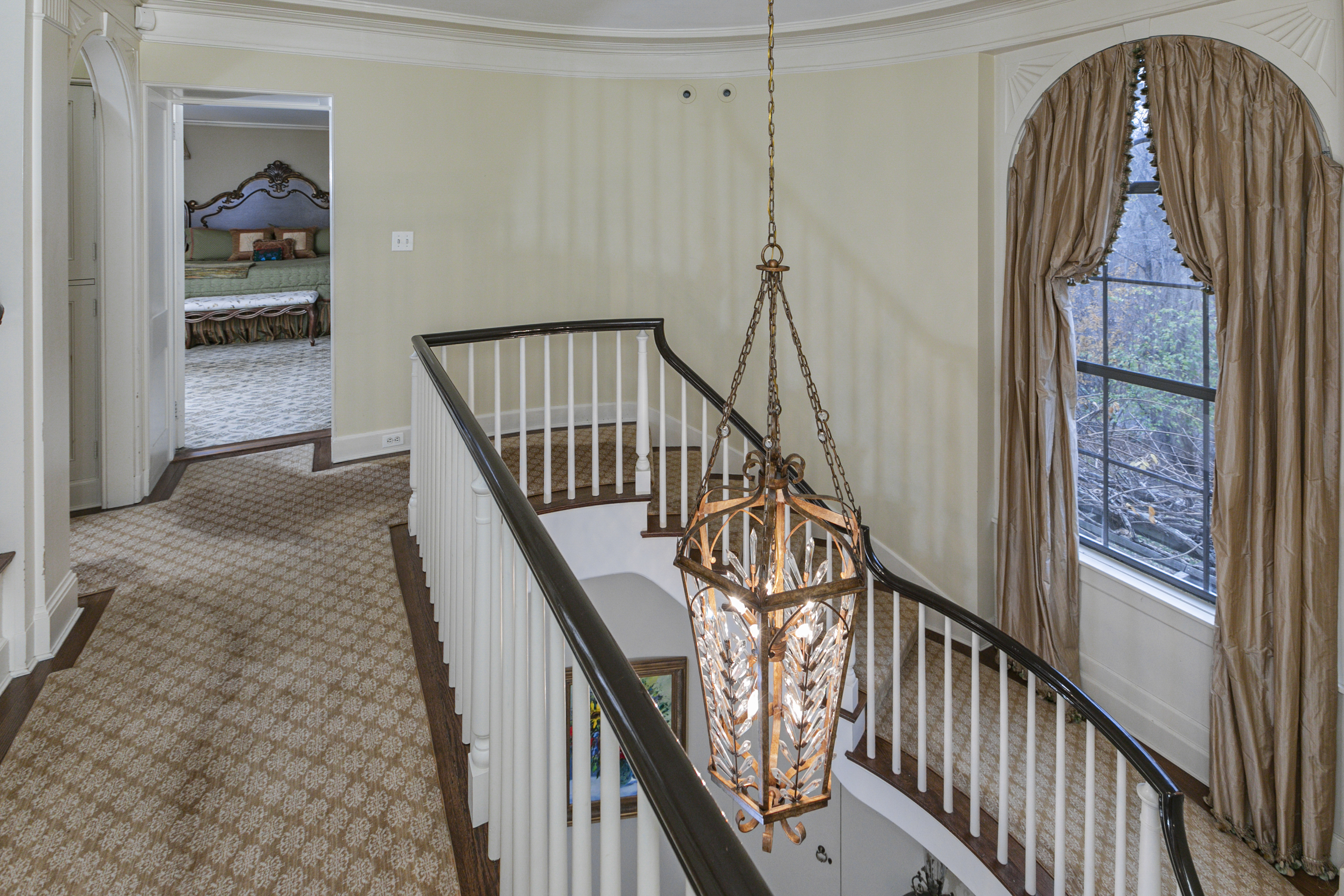  Iconic 1930s Princeton Estate with Pool, Home Theater, and Acreage - 物件實景