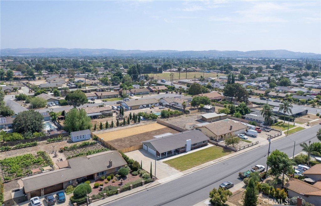 Montclair, California, 91763, United States, 4 Bedrooms Bedrooms, ,2 BathroomsBathrooms,Residential,For Sale,2048978