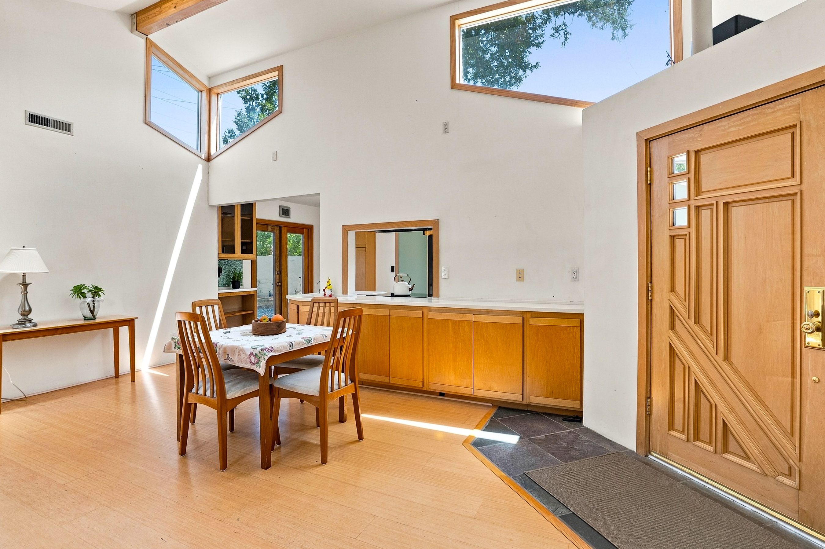  Corner Lot Retreat in the Heart of Los Gatos’ Vasona Corridor - 物件實景