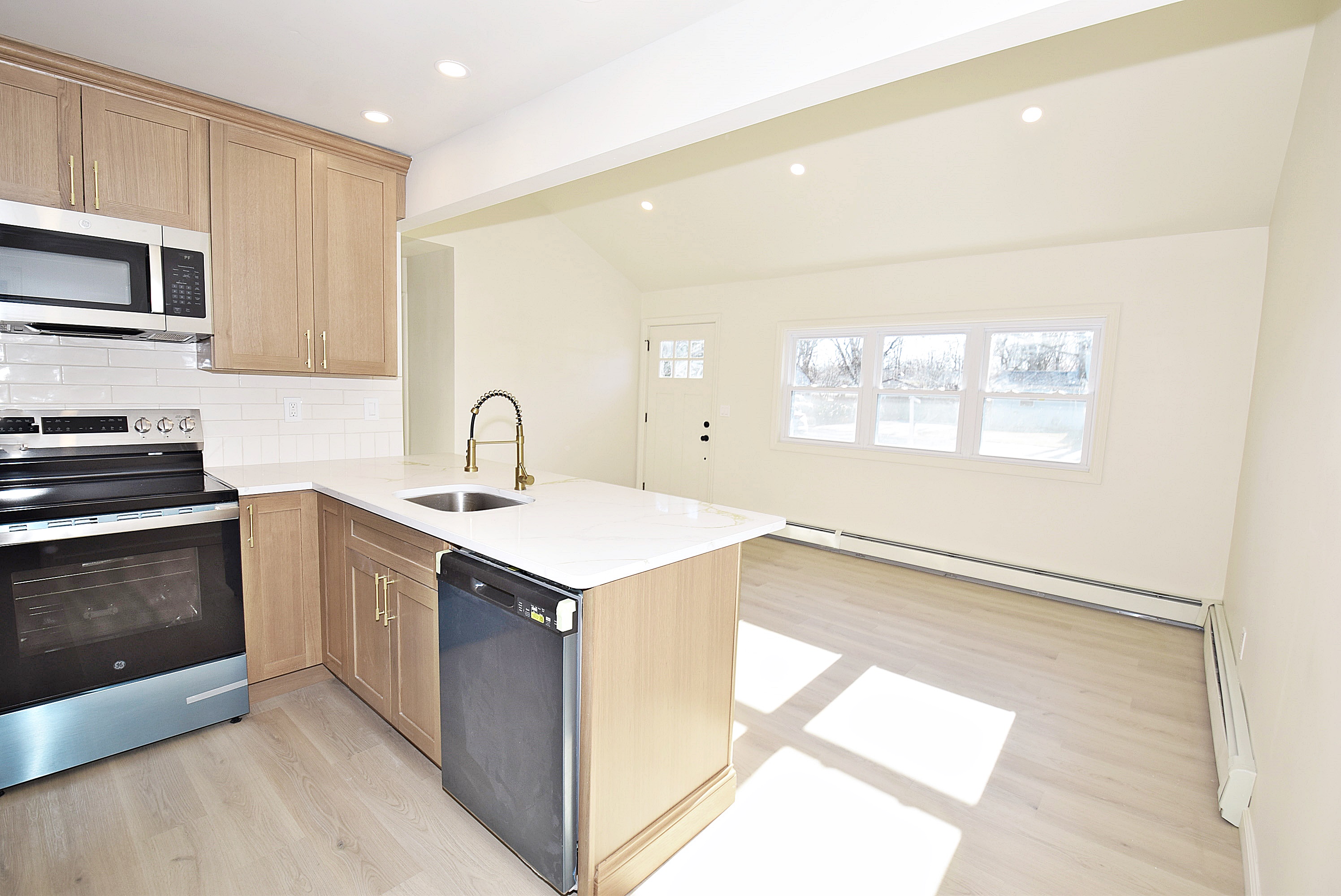 Islip Terrace, New York, 11752, United States, 3 Bedrooms Bedrooms, ,1 BathroomBathrooms,Residential,For Sale,2001528