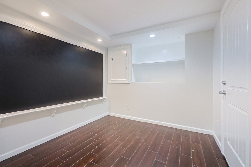 Ashland, Massachusetts, 01721, United States, 3 Bedrooms Bedrooms, ,3 BathroomsBathrooms,Residential,For Sale,1978848