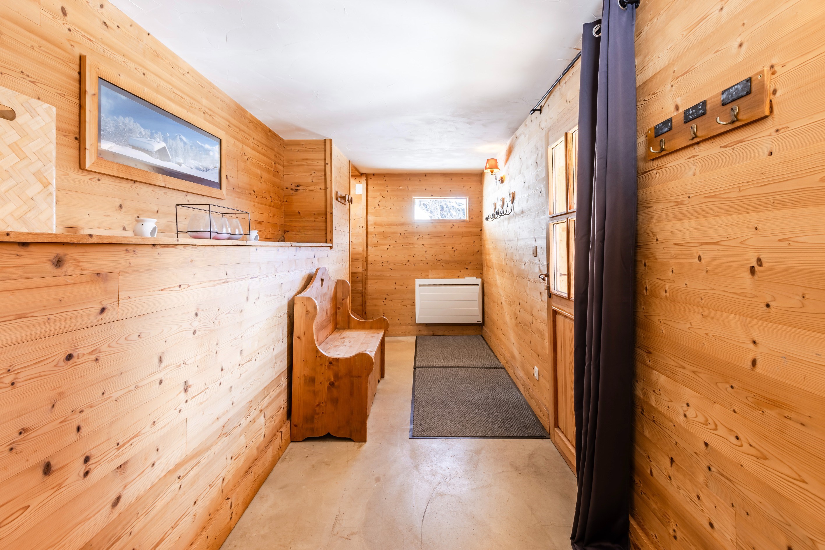  Chalet Maronne - Close to the slopes of Alpe d