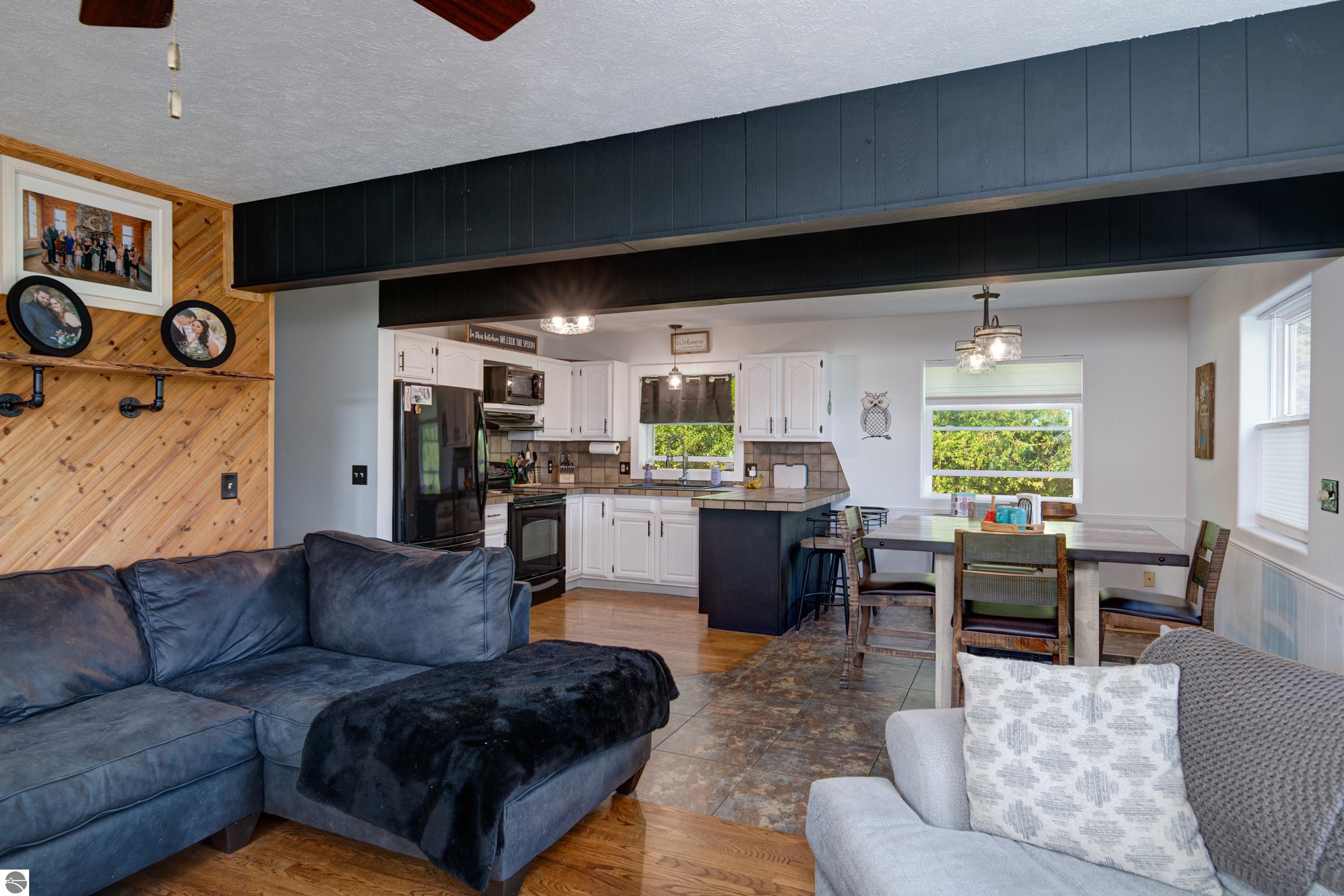 Cedar, Michigan, 49621, United States, 4 Bedrooms Bedrooms, ,2 BathroomsBathrooms,Residential,For Sale,1917119