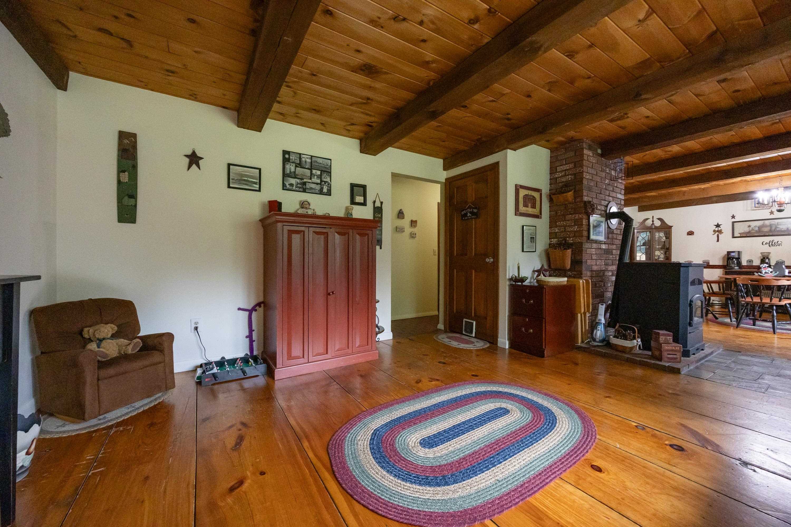 Hampstead, New Hampshire, 03826, United States, 4 Bedrooms Bedrooms, ,2 BathroomsBathrooms,Residential,For Sale,1890507