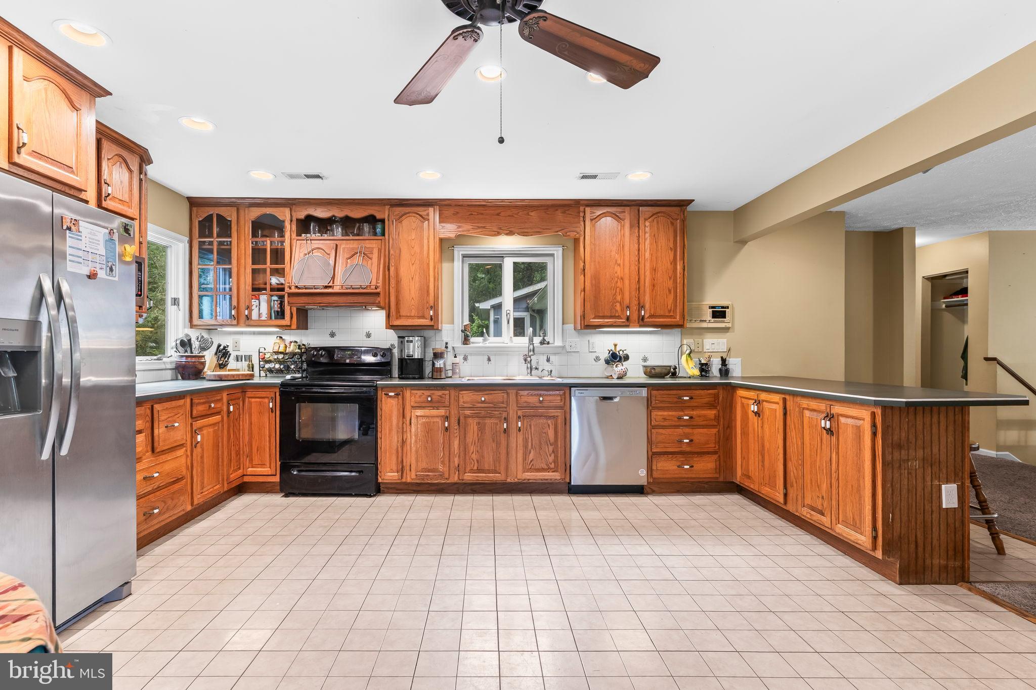 Huntingtown, Maryland, 20639, United States, 5 Bedrooms Bedrooms, ,3 BathroomsBathrooms,Residential,For Sale,1977077