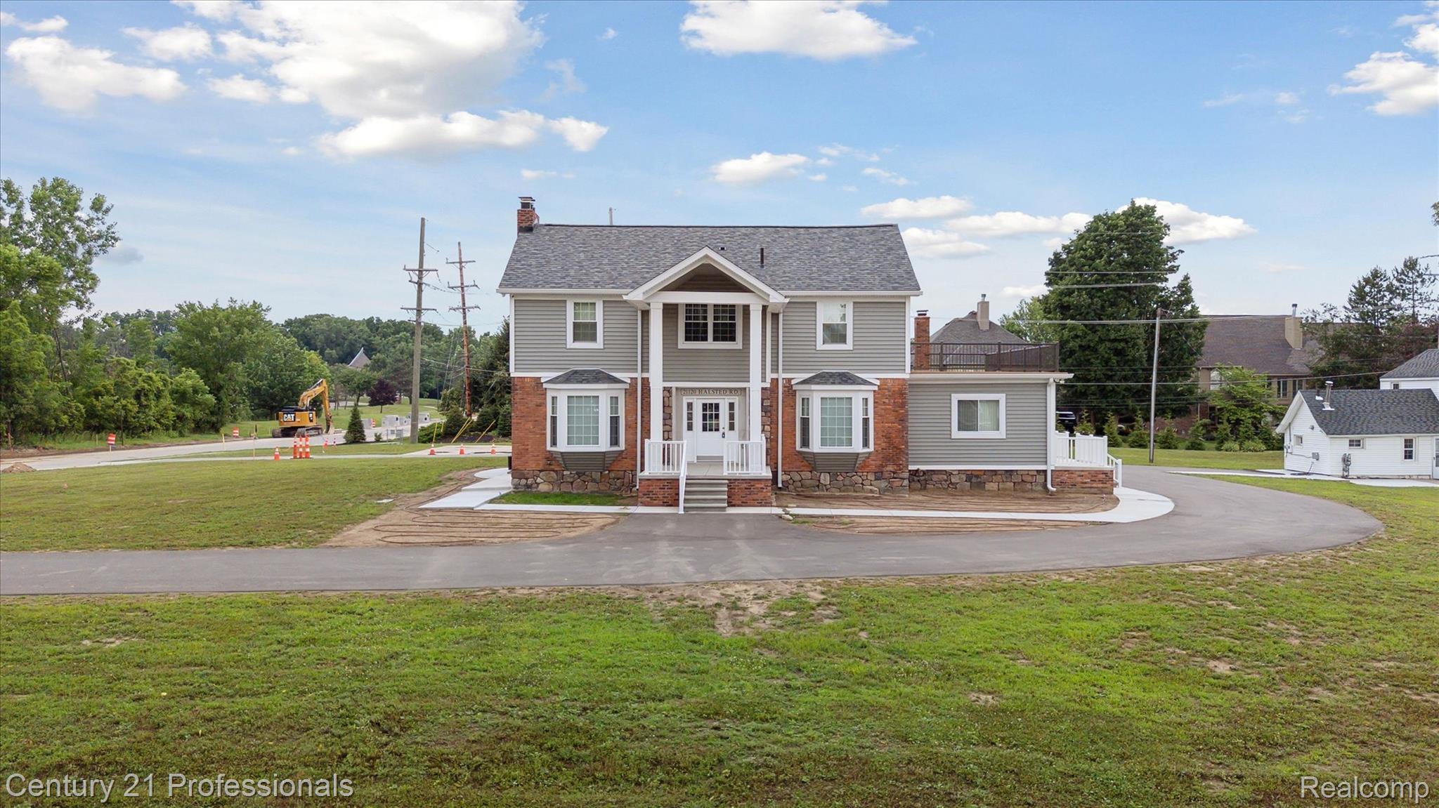 FarmingtonHills, Michigan, 48167, United States, 4 Bedrooms Bedrooms, ,4 BathroomsBathrooms,Residential,For Sale,1895323