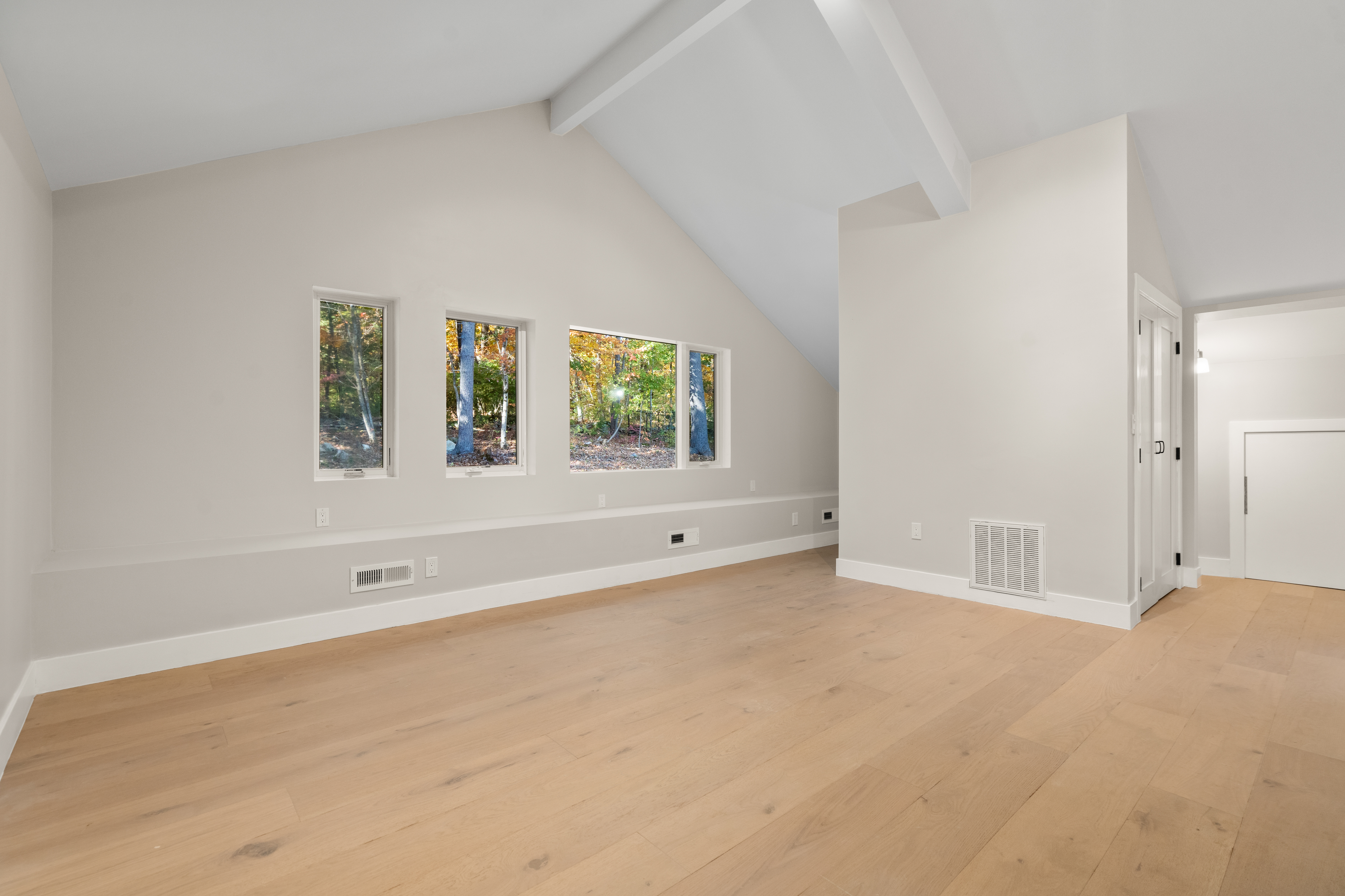 8 Irene Road, Bedford, MA, 01730 - 物件實景