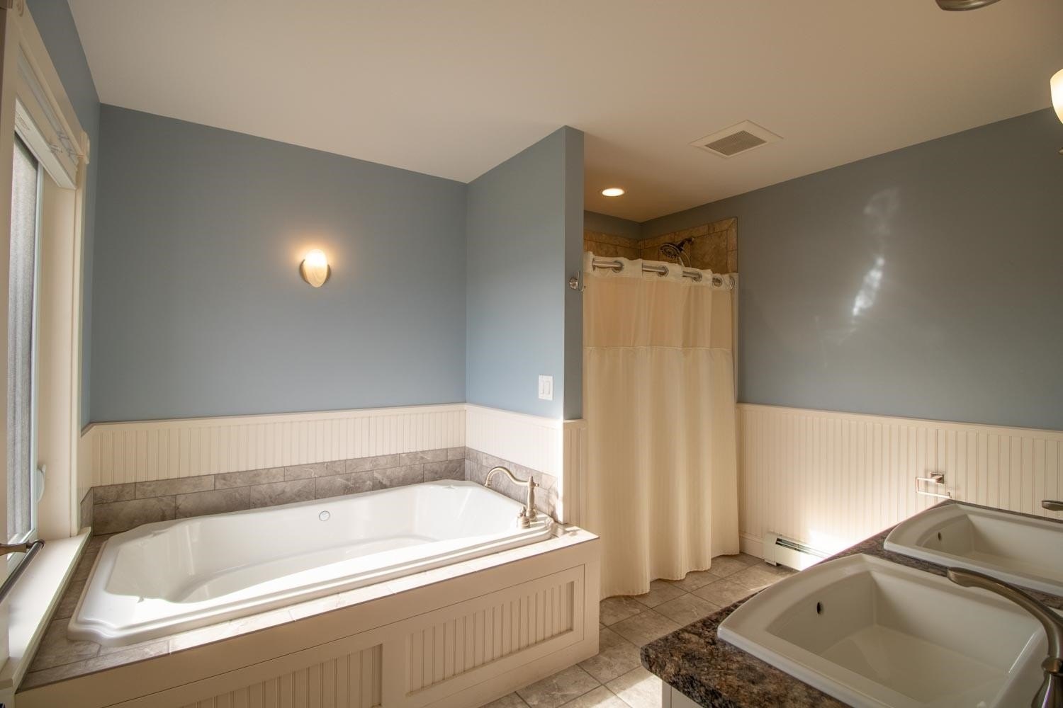 Barton, Vermont, 05822, United States, 6 Bedrooms Bedrooms, ,3 BathroomsBathrooms,Residential,For Sale,1943519