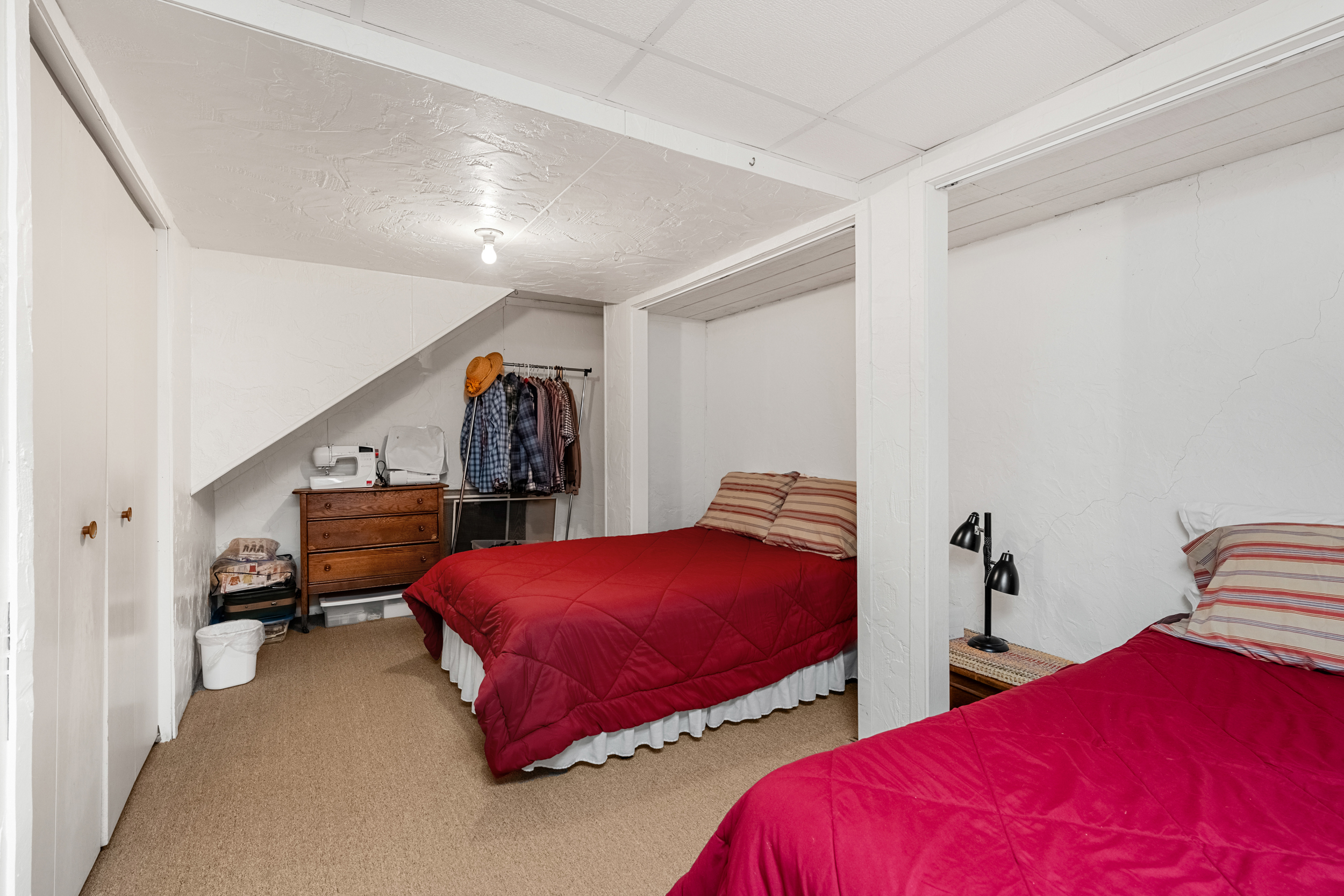 Centralia, Kansas, 66415, United States, 8 Bedrooms Bedrooms, ,4 BathroomsBathrooms,Residential,For Sale,1849924