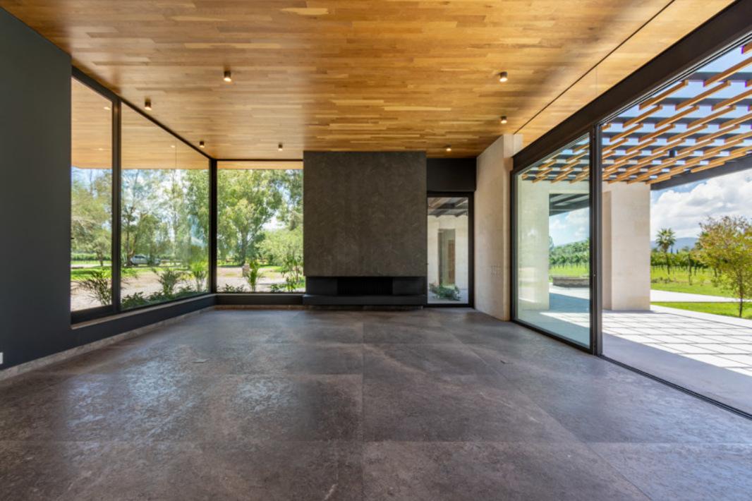 Vi?edos San Francisco, San Miguel de Allende, Guanajuato, 37700, Mexico, 3 Bedrooms Bedrooms, ,4 BathroomsBathrooms,Residential,For Sale,Vi?edos San Francisco,1592782