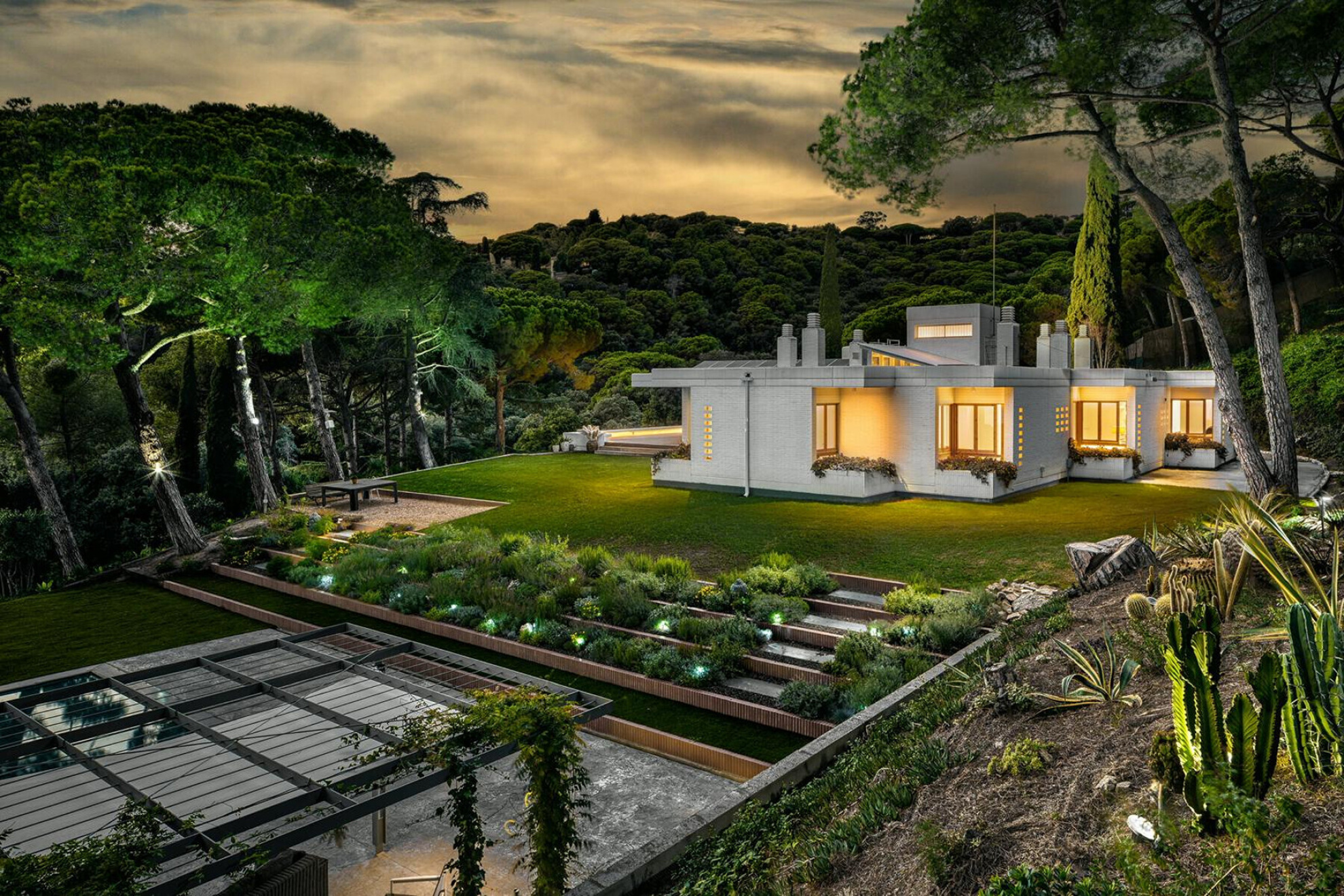  Iconic Coderch jewel with ocean views and golf course privacy - 物件實景