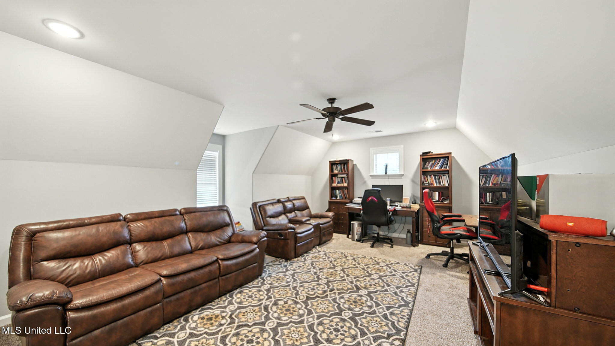 Hernando, Mississippi, 38632, United States, 4 Bedrooms Bedrooms, ,3 BathroomsBathrooms,Residential,For Sale,1978429