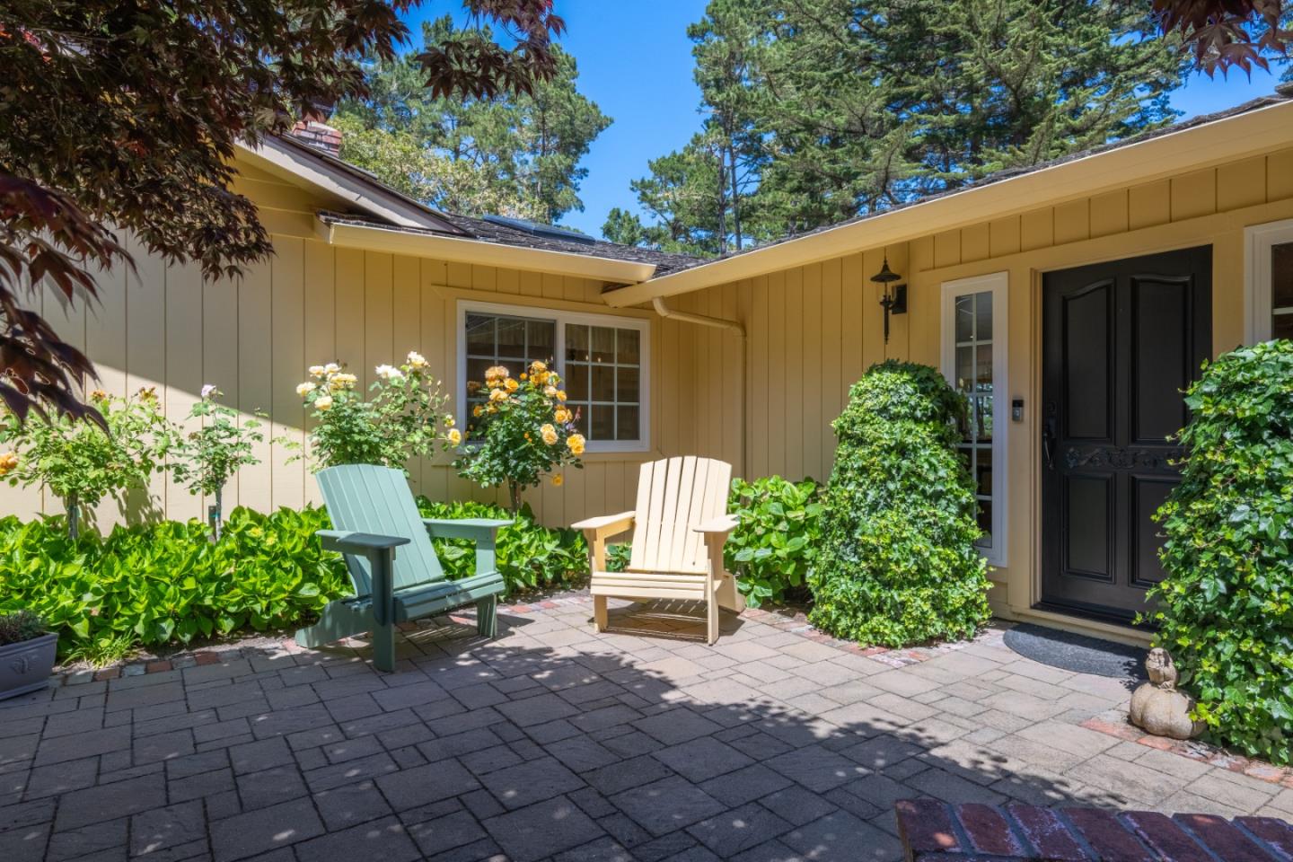 Monterey, California, 93940, United States, 3 Bedrooms Bedrooms, ,2 BathroomsBathrooms,Residential,For Sale,1837476