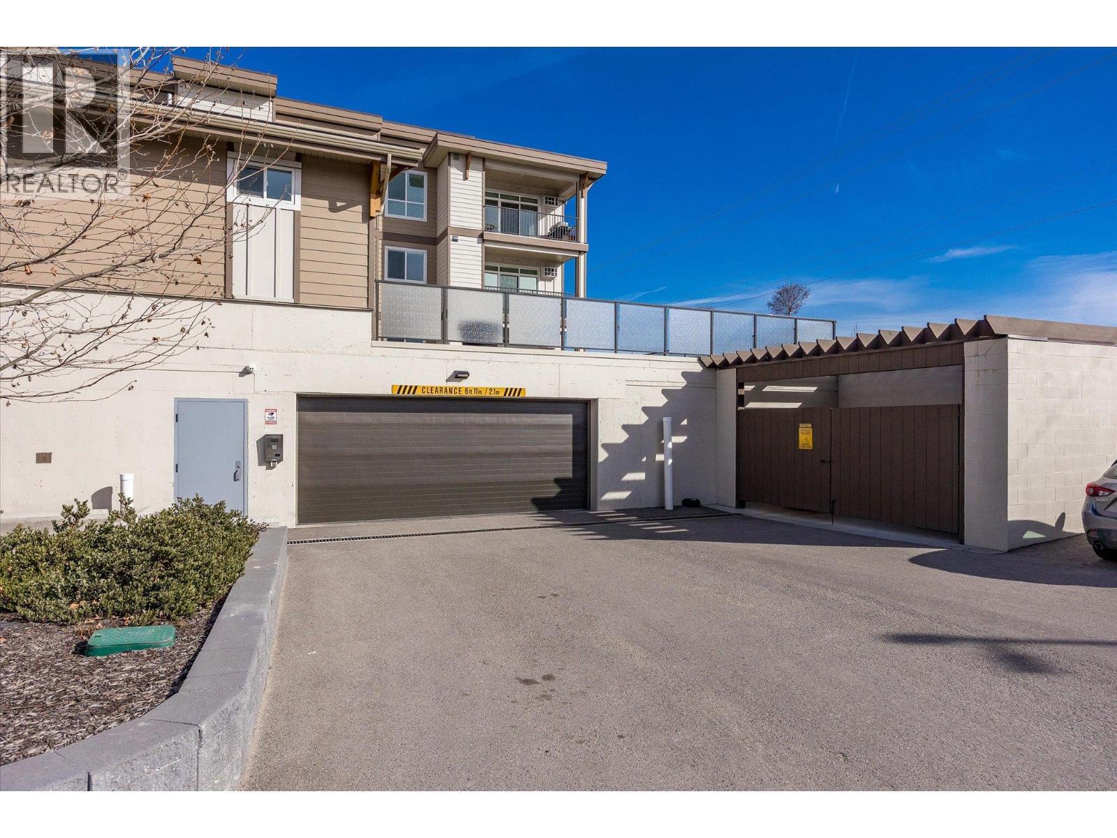 KELOWNA, British Columbia, V1W 5G9, CA, 2 Bedrooms Bedrooms, ,2 BathroomsBathrooms,Residential,For Sale,1961738