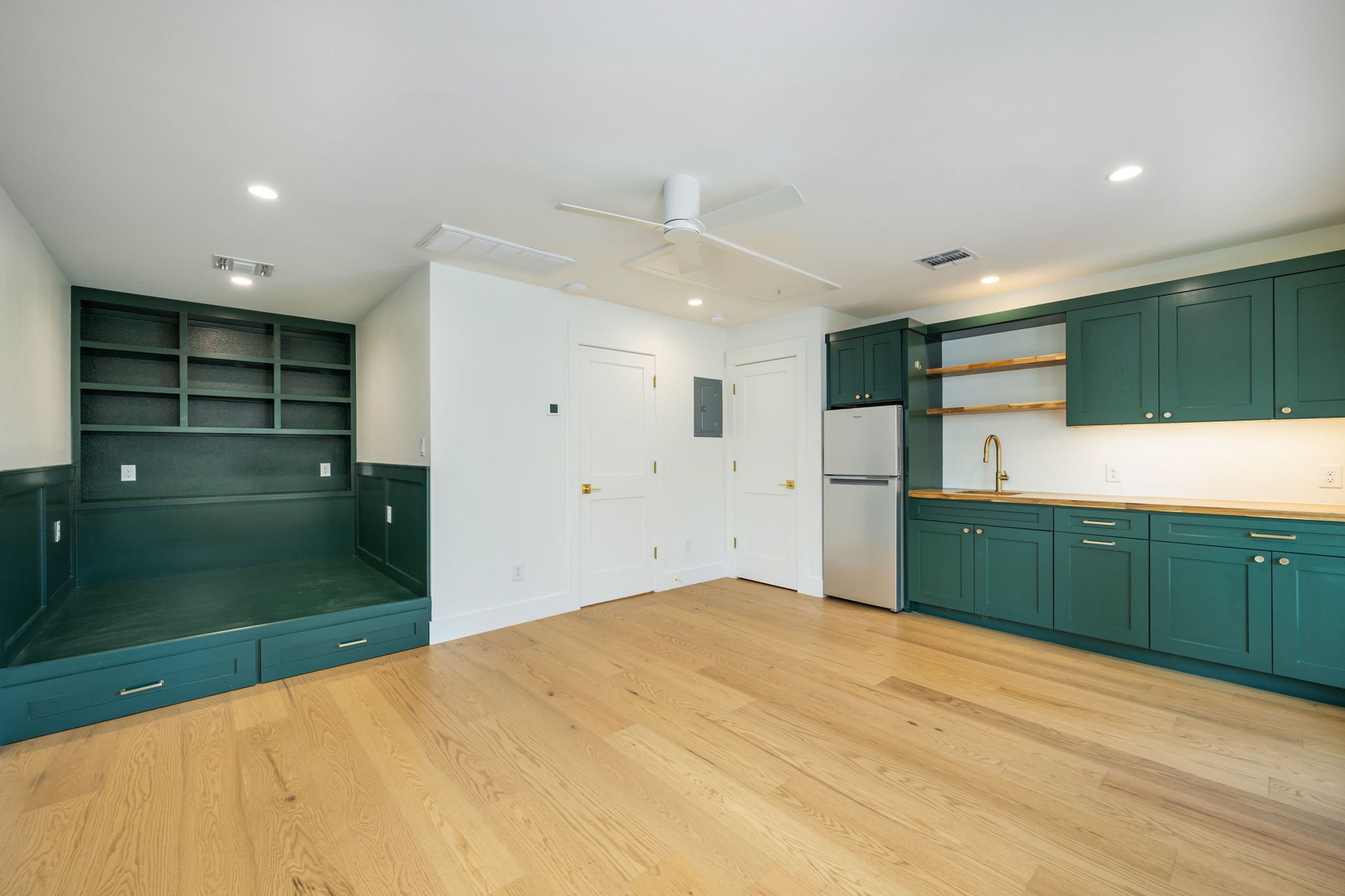  Refined Mid-Century Modern with Casita in Alamo Heights ISD - 物件實景