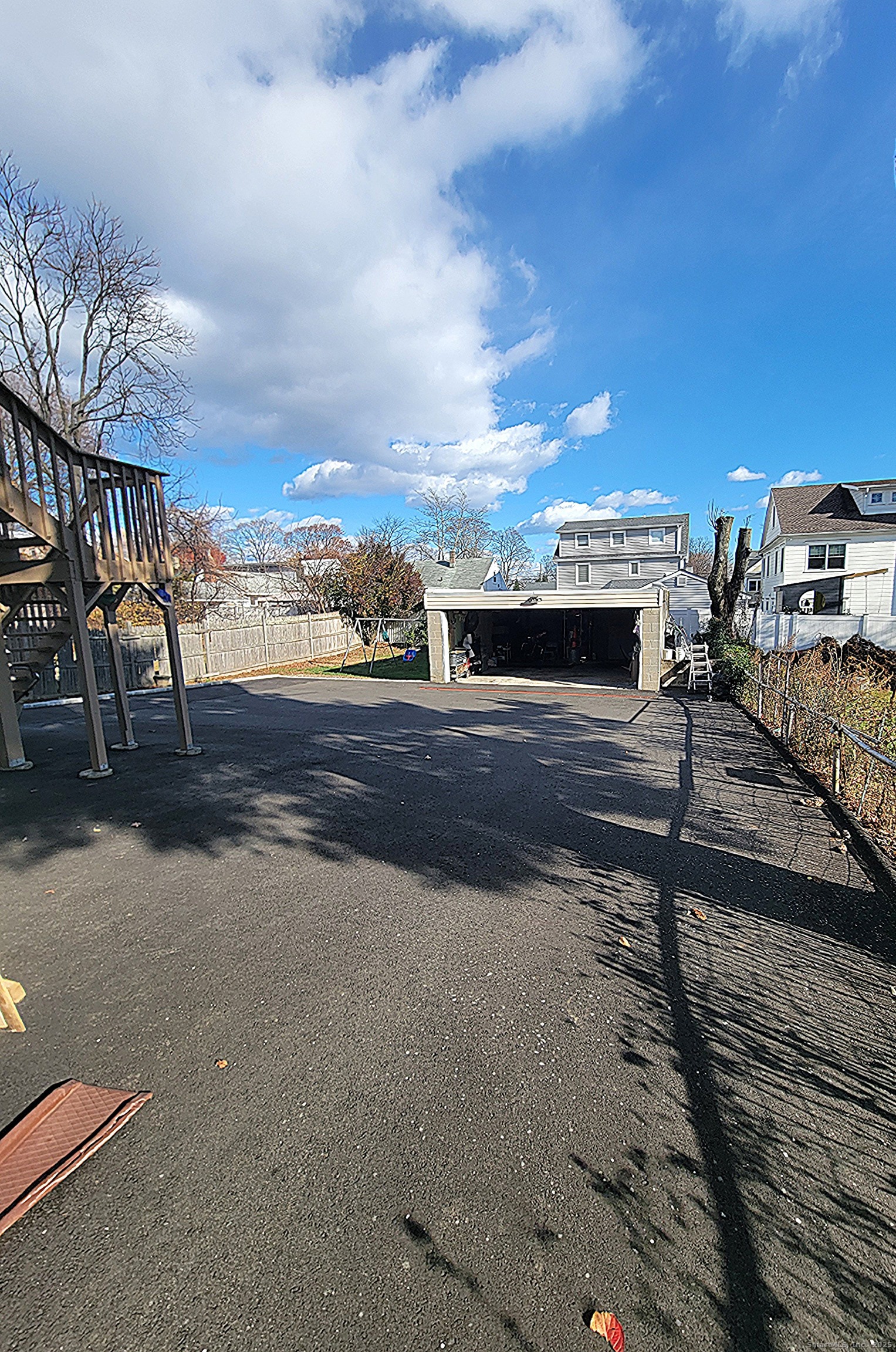 Stamford, Connecticut, 06902, United States, 6 Bedrooms Bedrooms, ,2 BathroomsBathrooms,Residential,For Sale,2003004