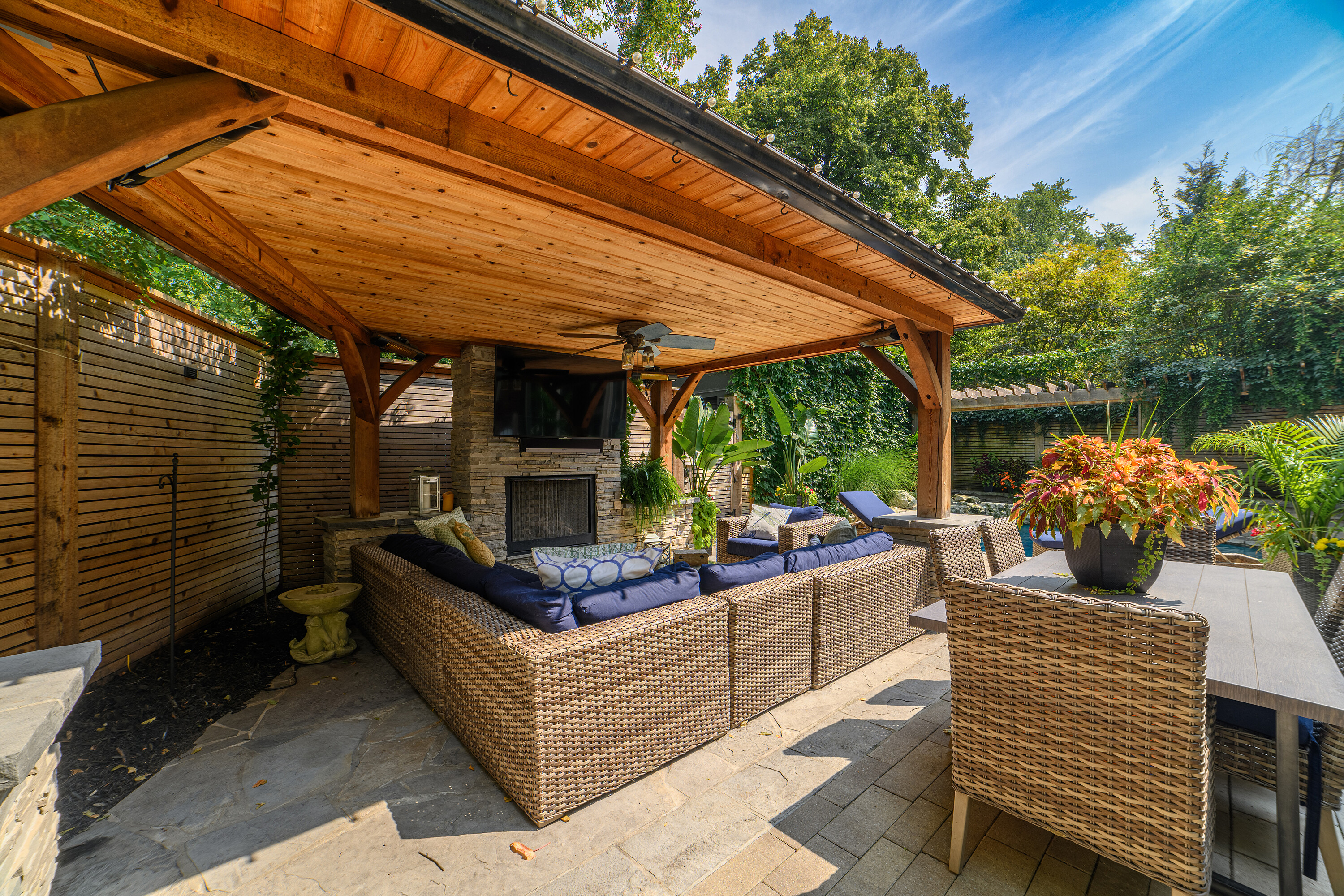  Coveted Rosedale - 物件實景