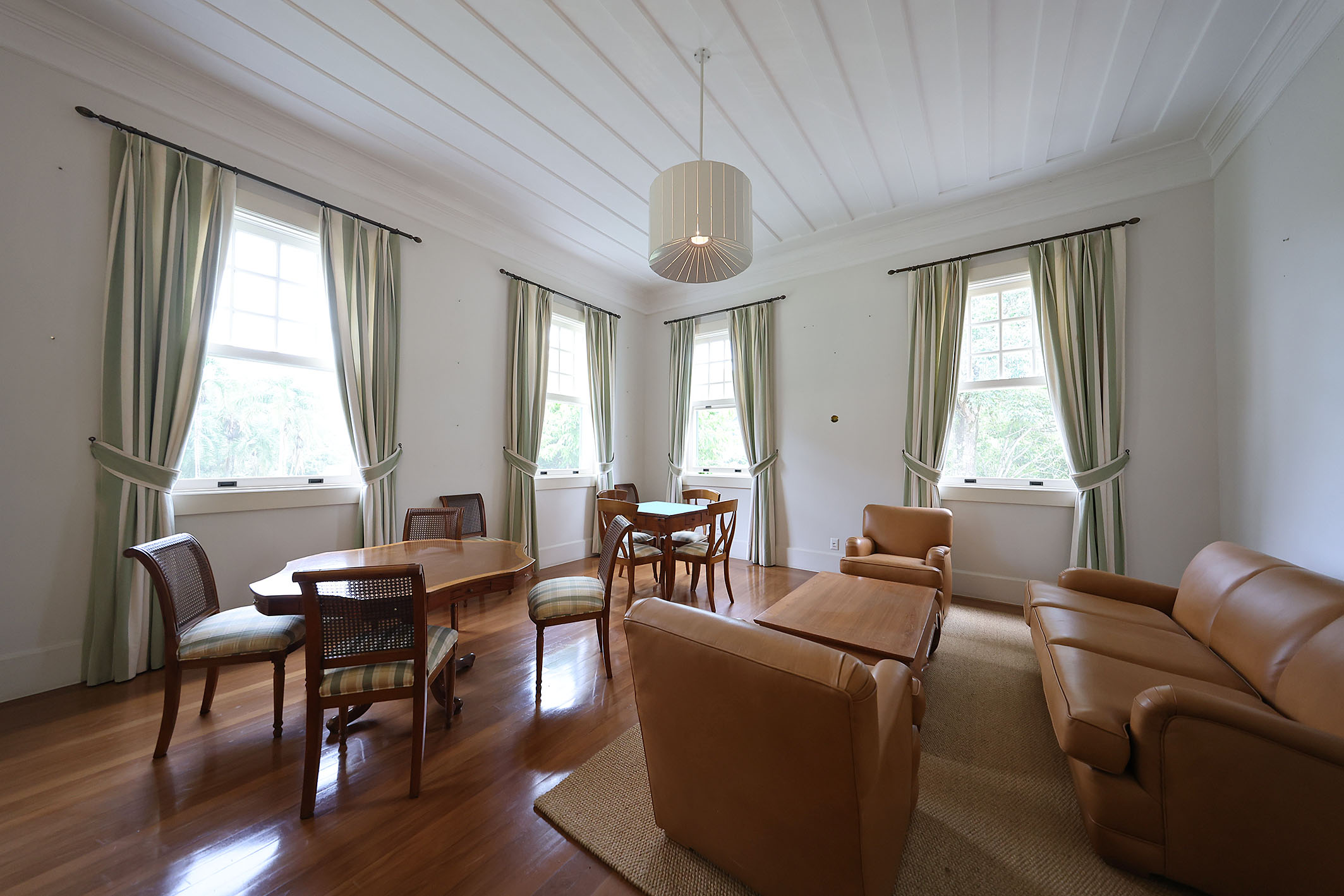  Renovated Farm with an Impressive Main Residence and Complete Infrastructure - 物件實景